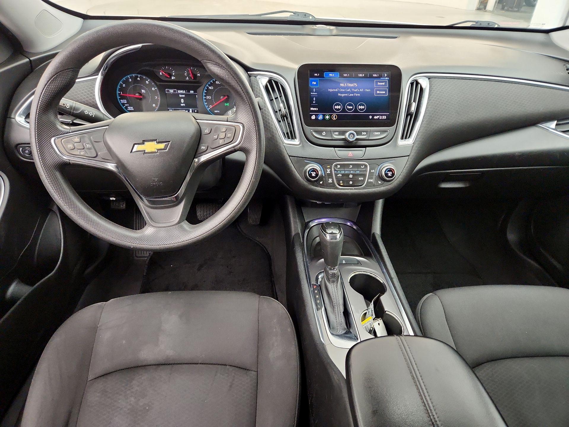 Thumbnail: 2019 Chevrolet Malibu - 9