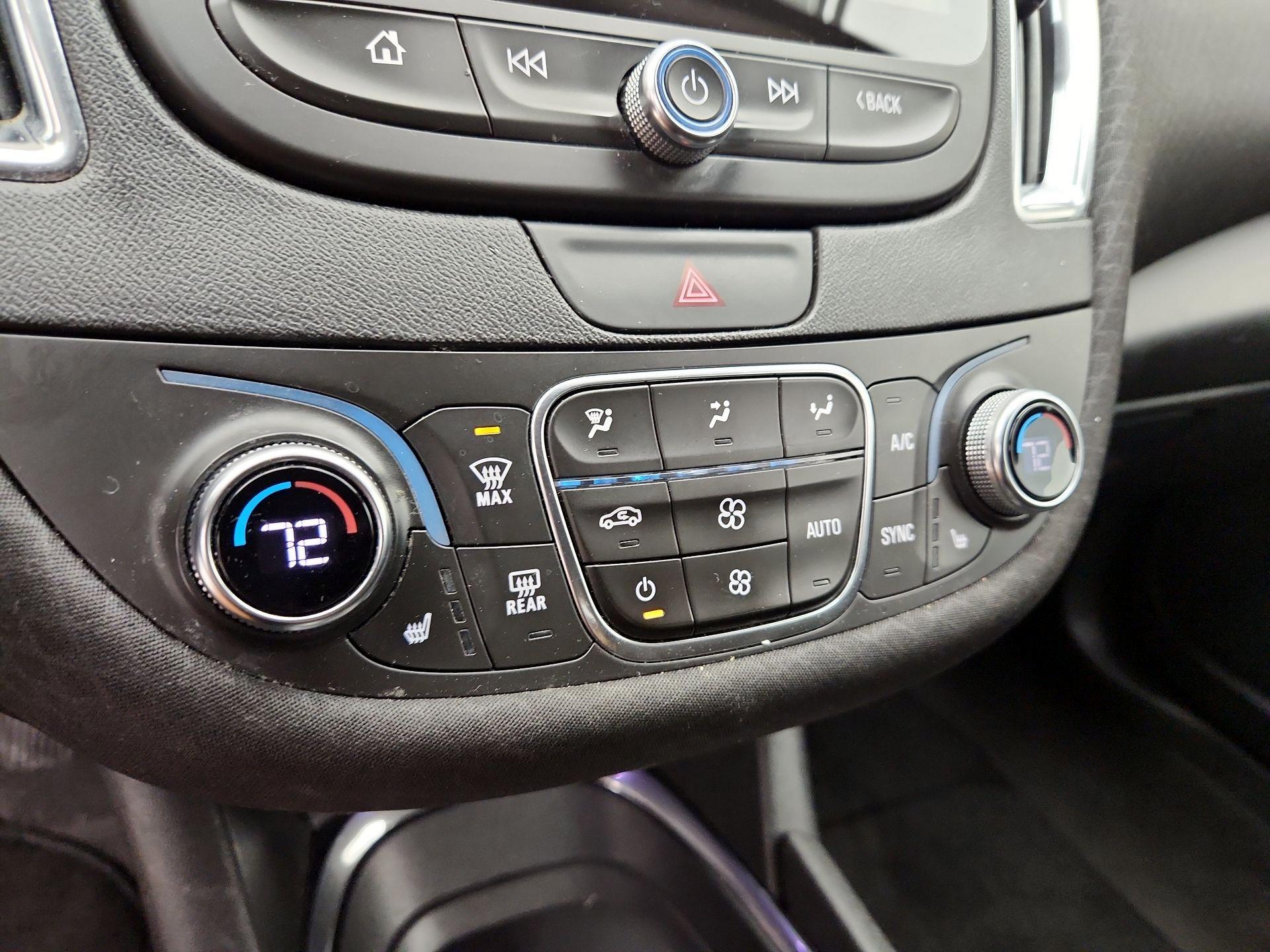 Thumbnail: 2019 Chevrolet Malibu - 16