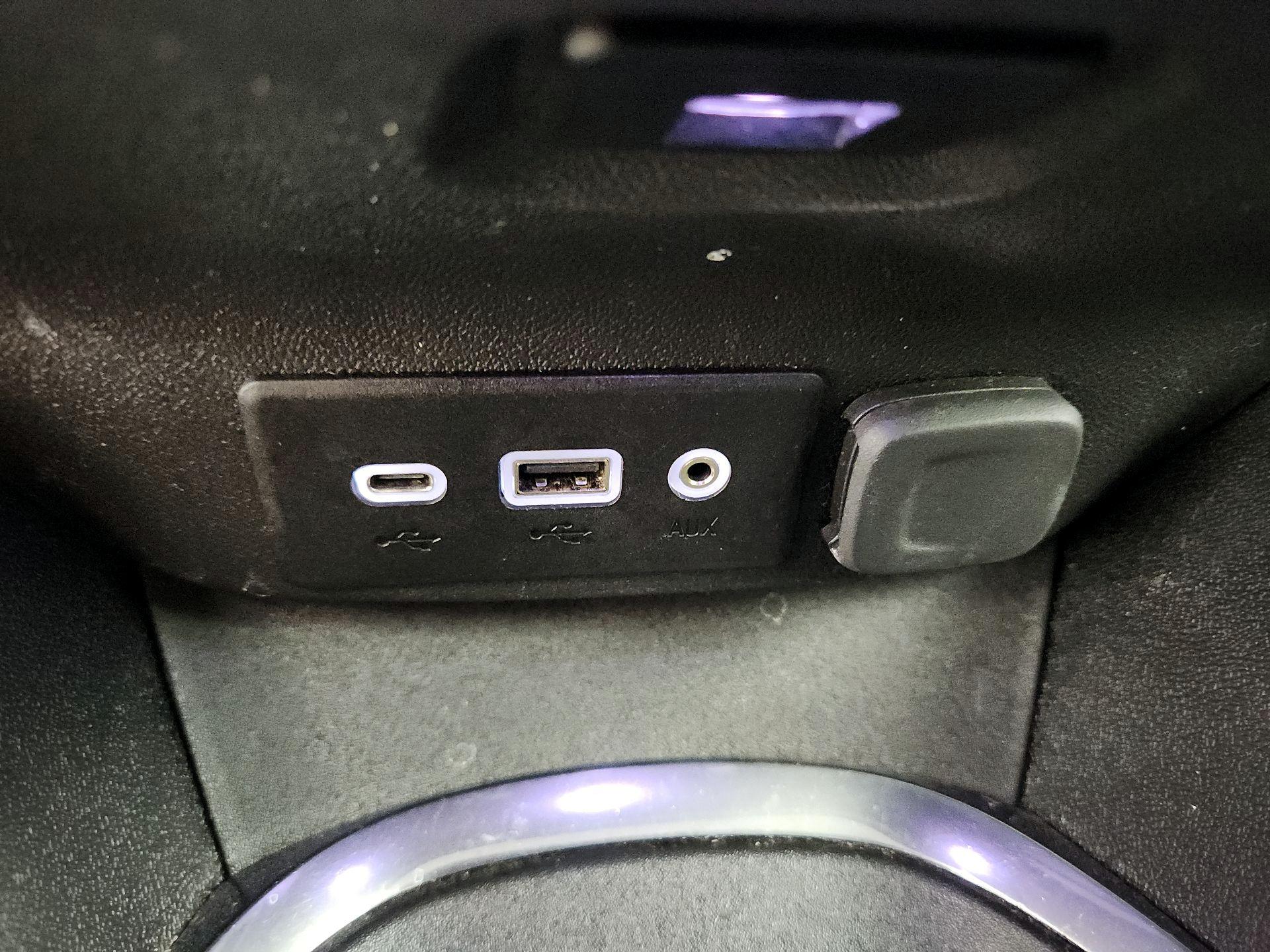 Thumbnail: 2019 Chevrolet Malibu - 18