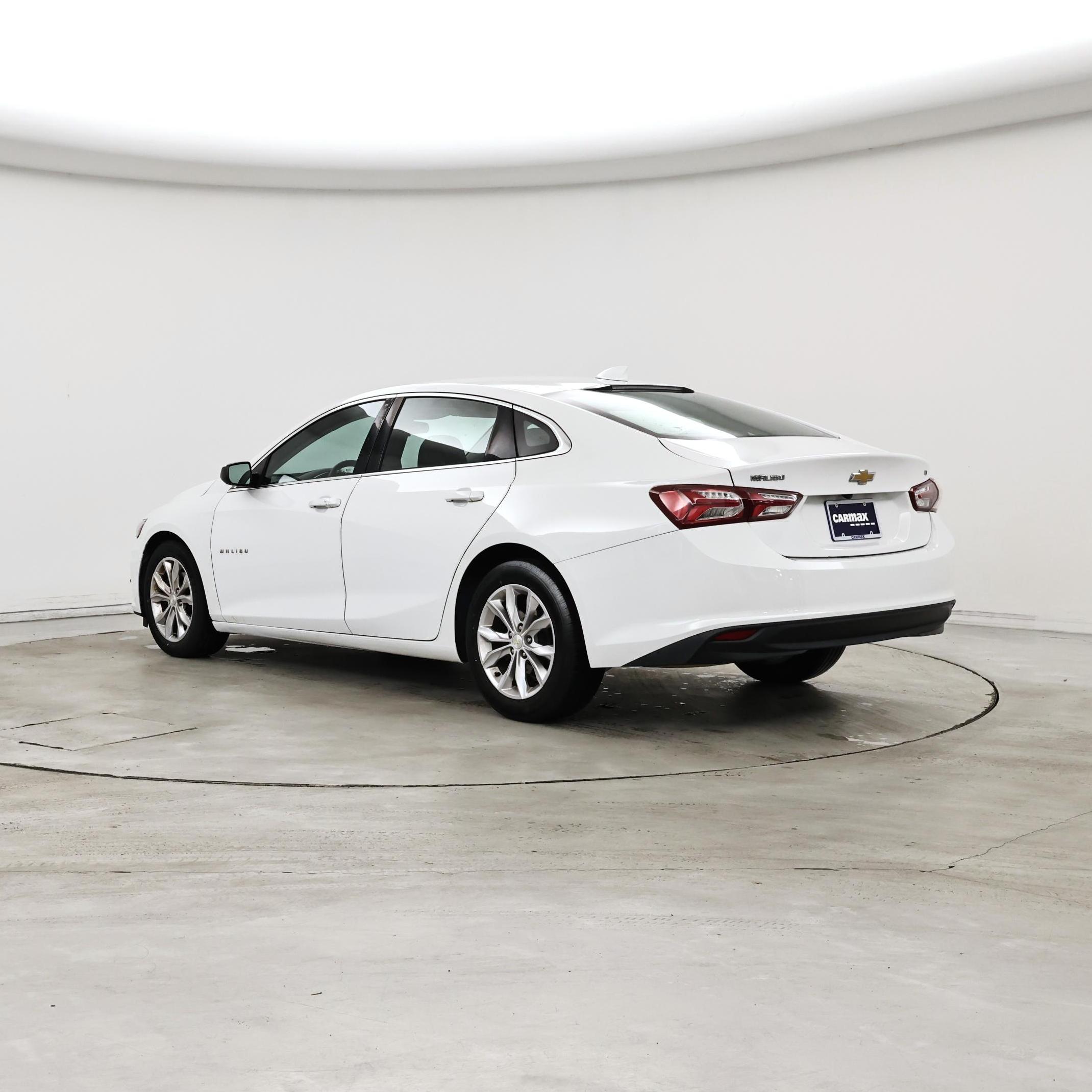 Thumbnail: 2019 Chevrolet Malibu - 2