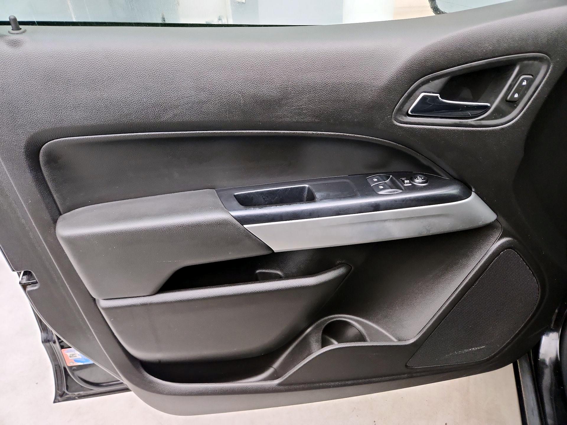 Thumbnail: 2017 Chevrolet Colorado - 12