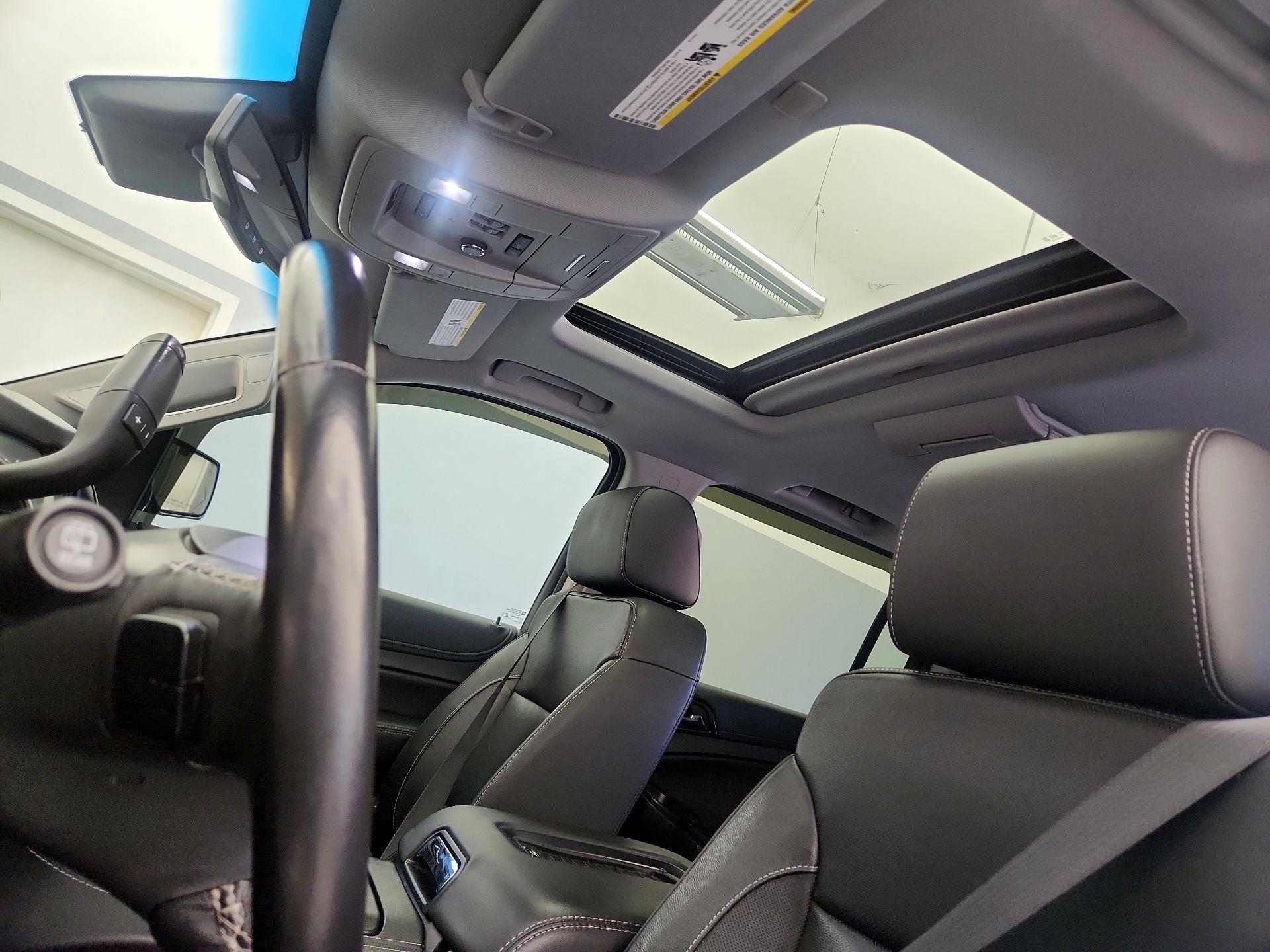 Thumbnail: 2019 Chevrolet Suburban - 20