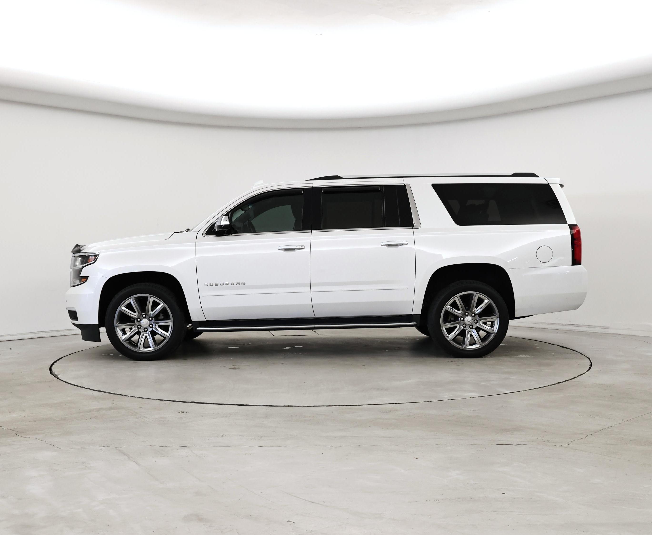 Thumbnail: 2019 Chevrolet Suburban - 3