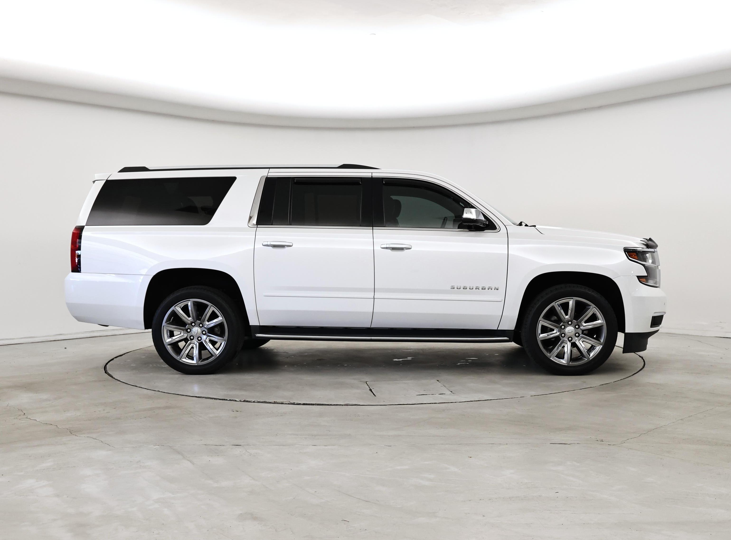 Thumbnail: 2019 Chevrolet Suburban - 7