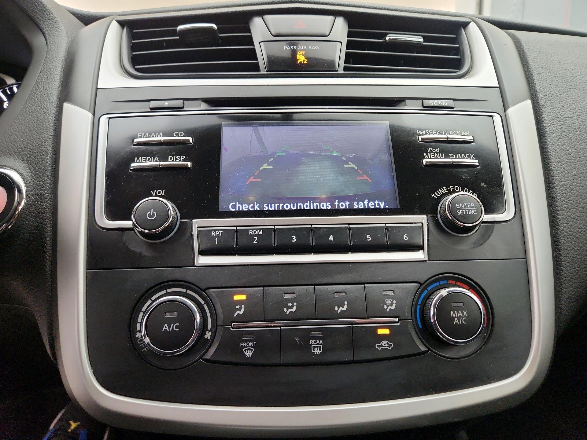 Thumbnail: 2017 Nissan Altima - 14