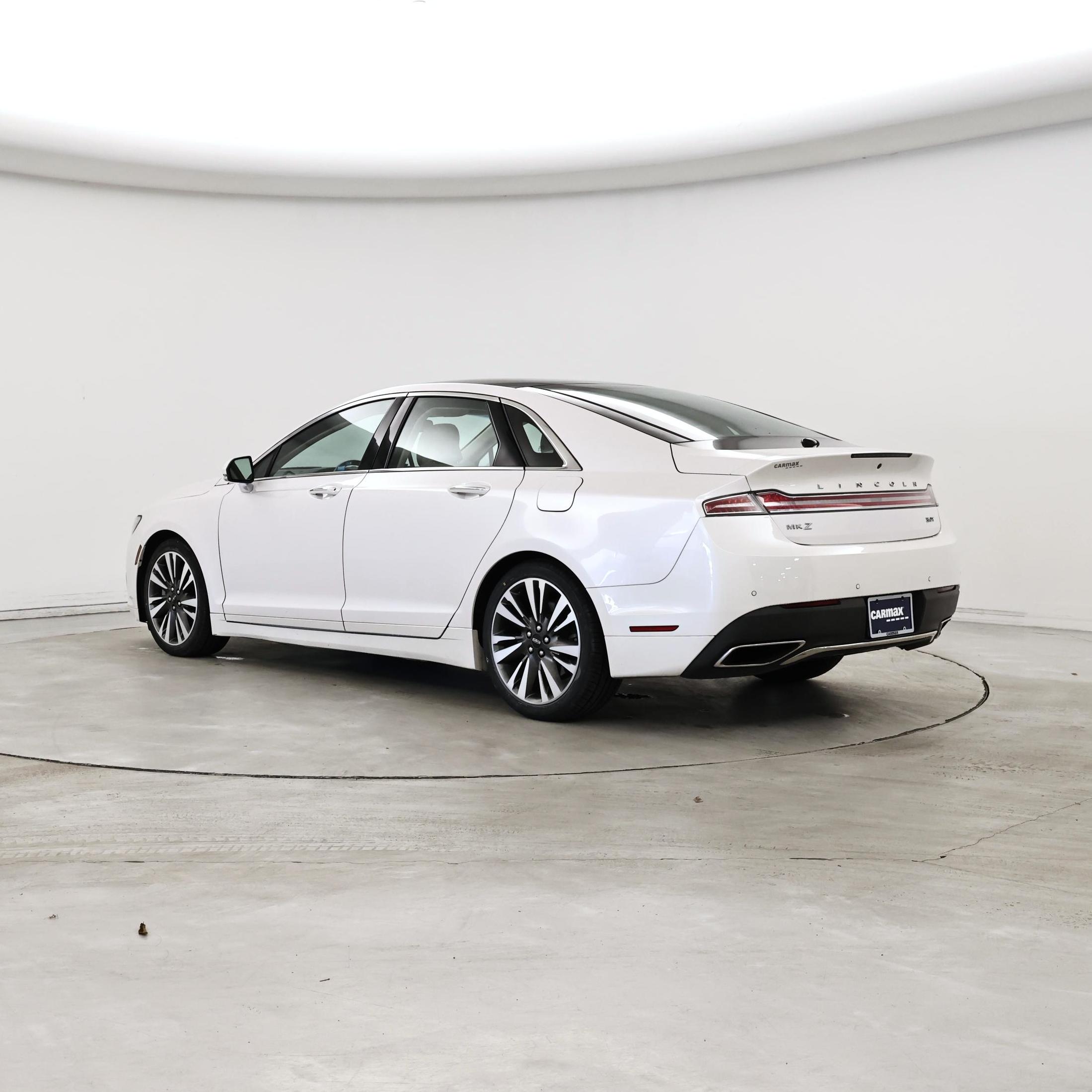 Thumbnail: 2017 Lincoln MKZ - 2