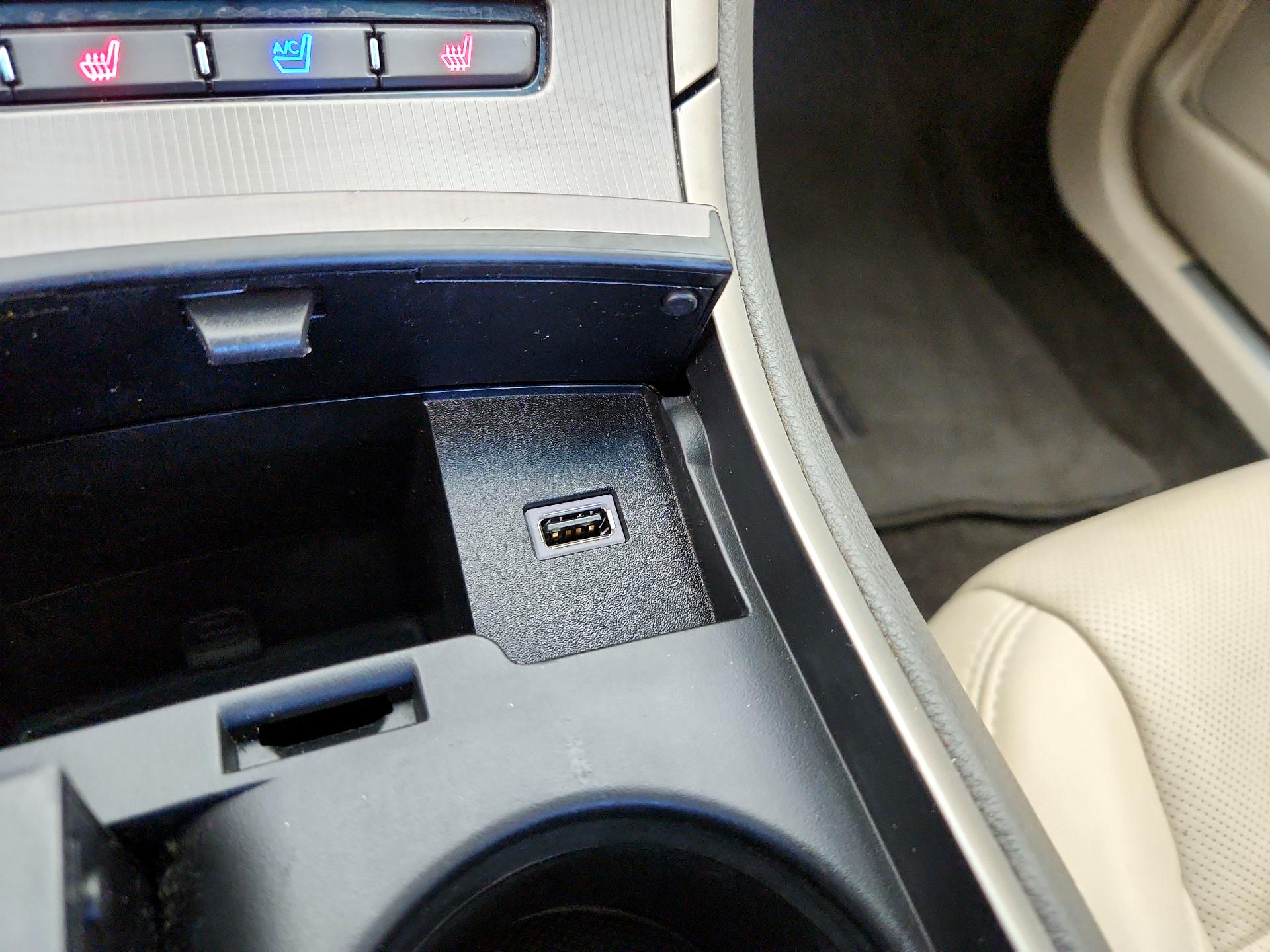 Thumbnail: 2017 Lincoln MKZ - 19