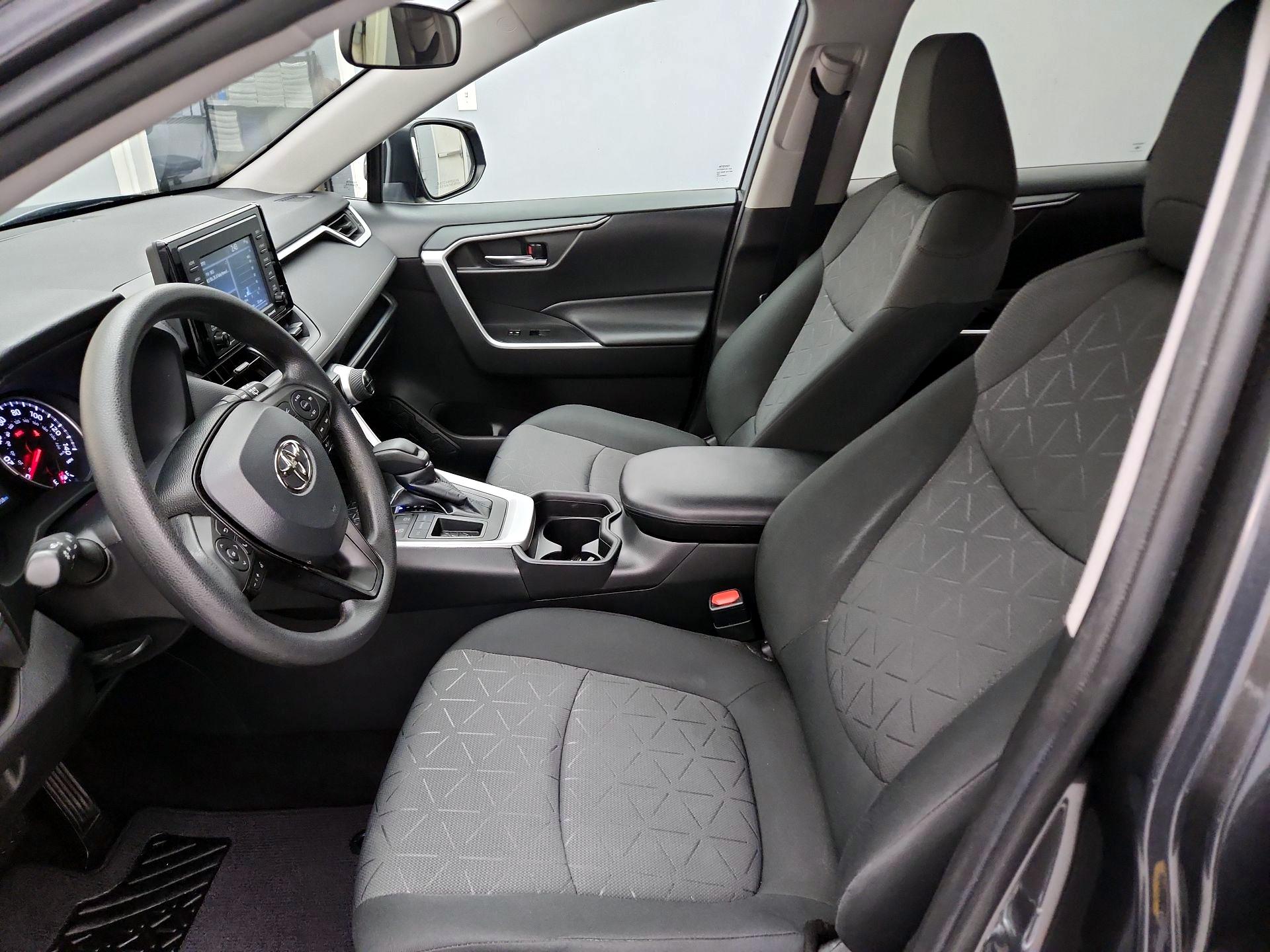 Thumbnail: 2021 Toyota RAV4 - 11