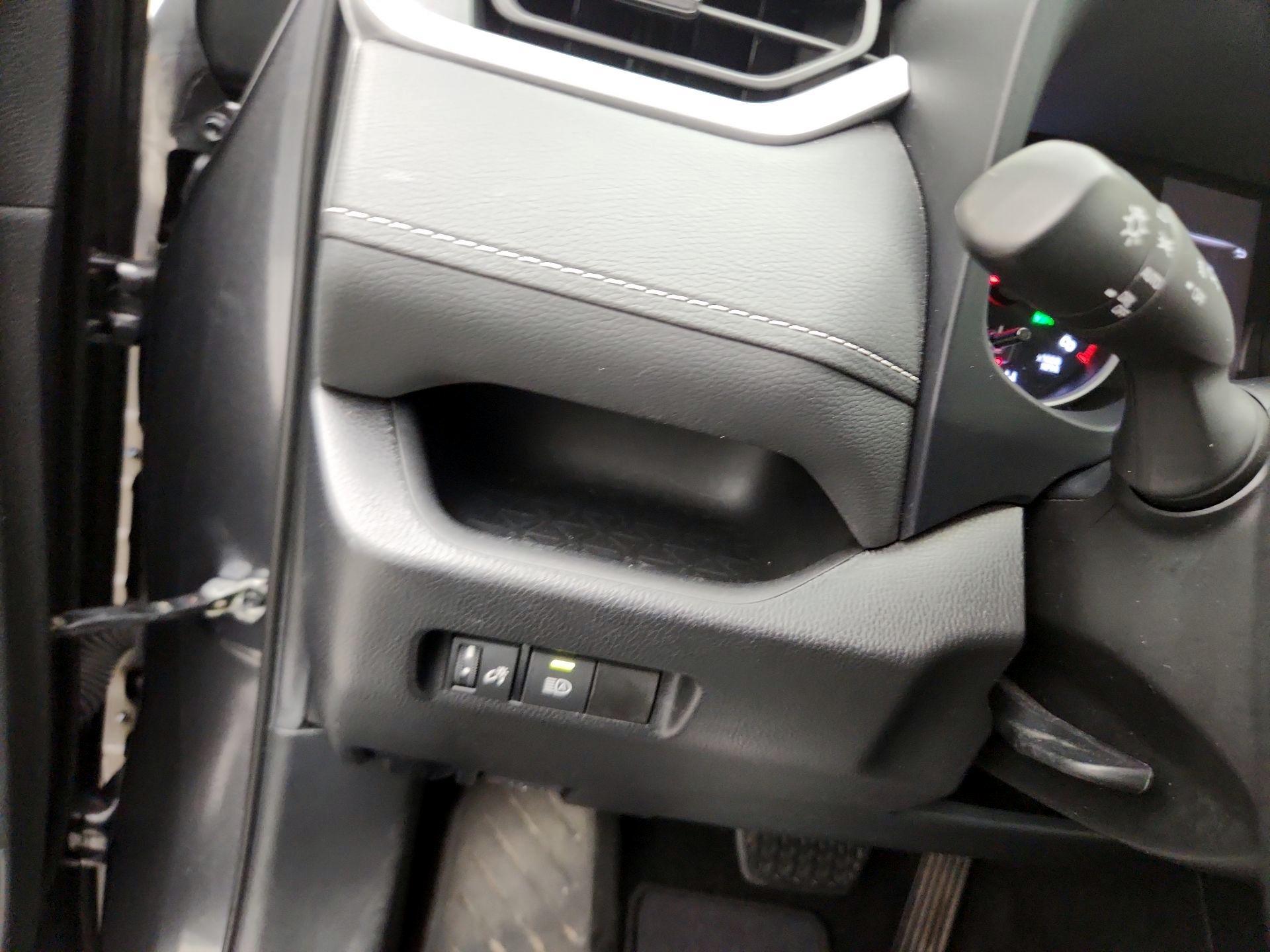 Thumbnail: 2021 Toyota RAV4 - 13