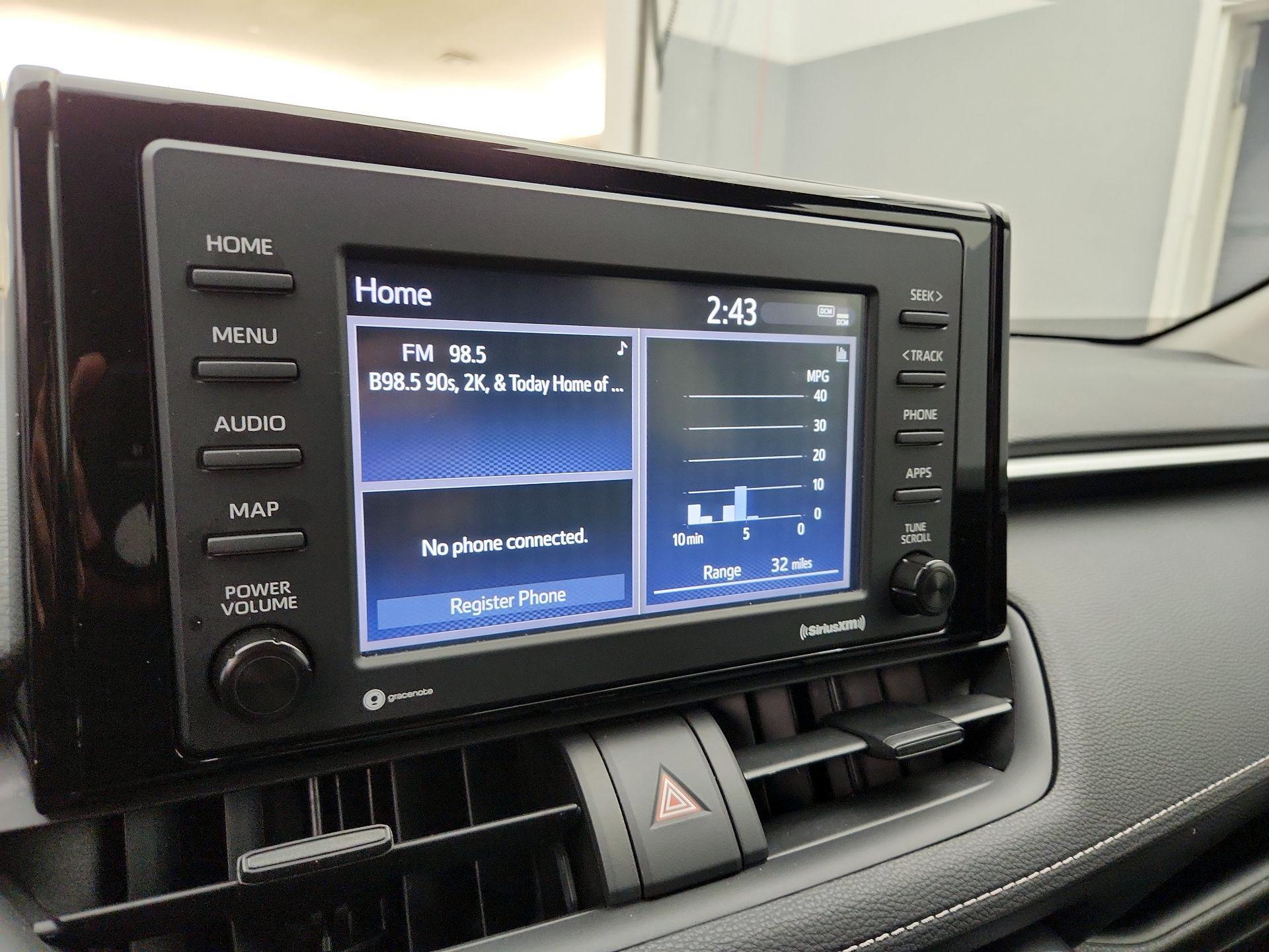 Thumbnail: 2021 Toyota RAV4 - 15