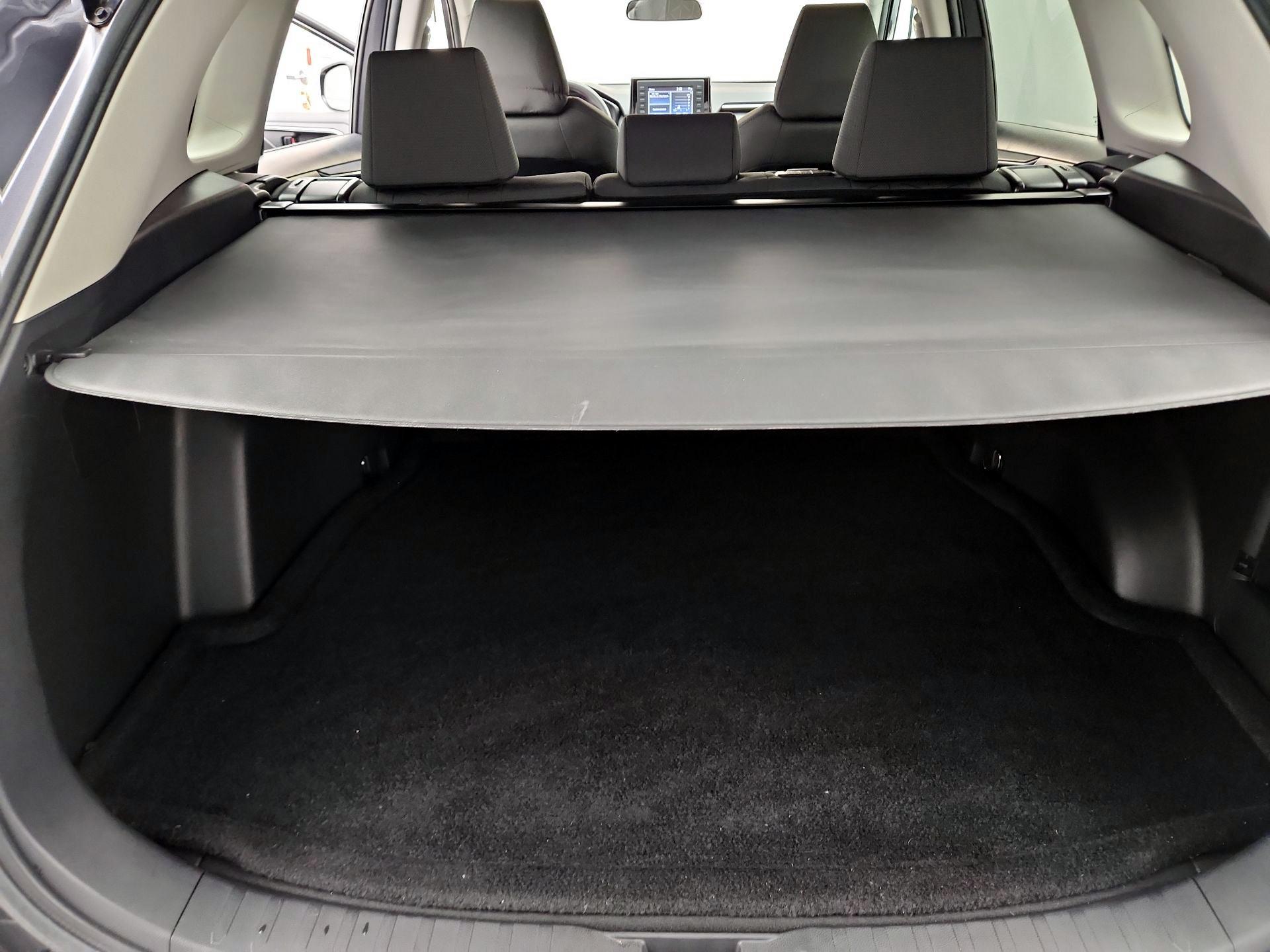 Thumbnail: 2021 Toyota RAV4 - 20