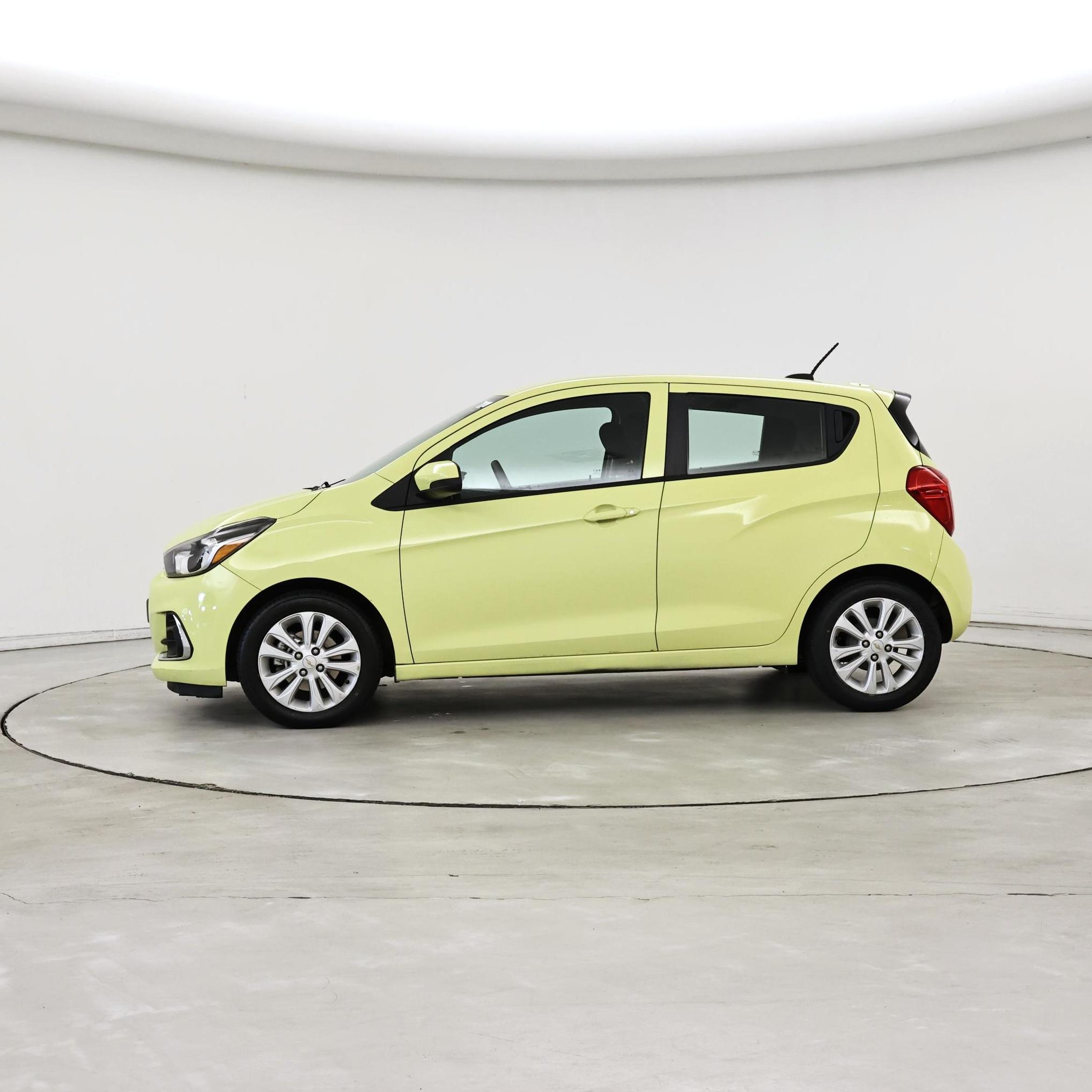 Thumbnail: 2017 Chevrolet Spark - 3