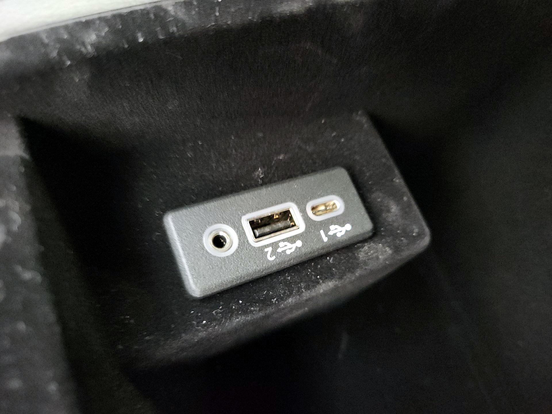 Thumbnail: 2023 INFINITI Q50 - 19