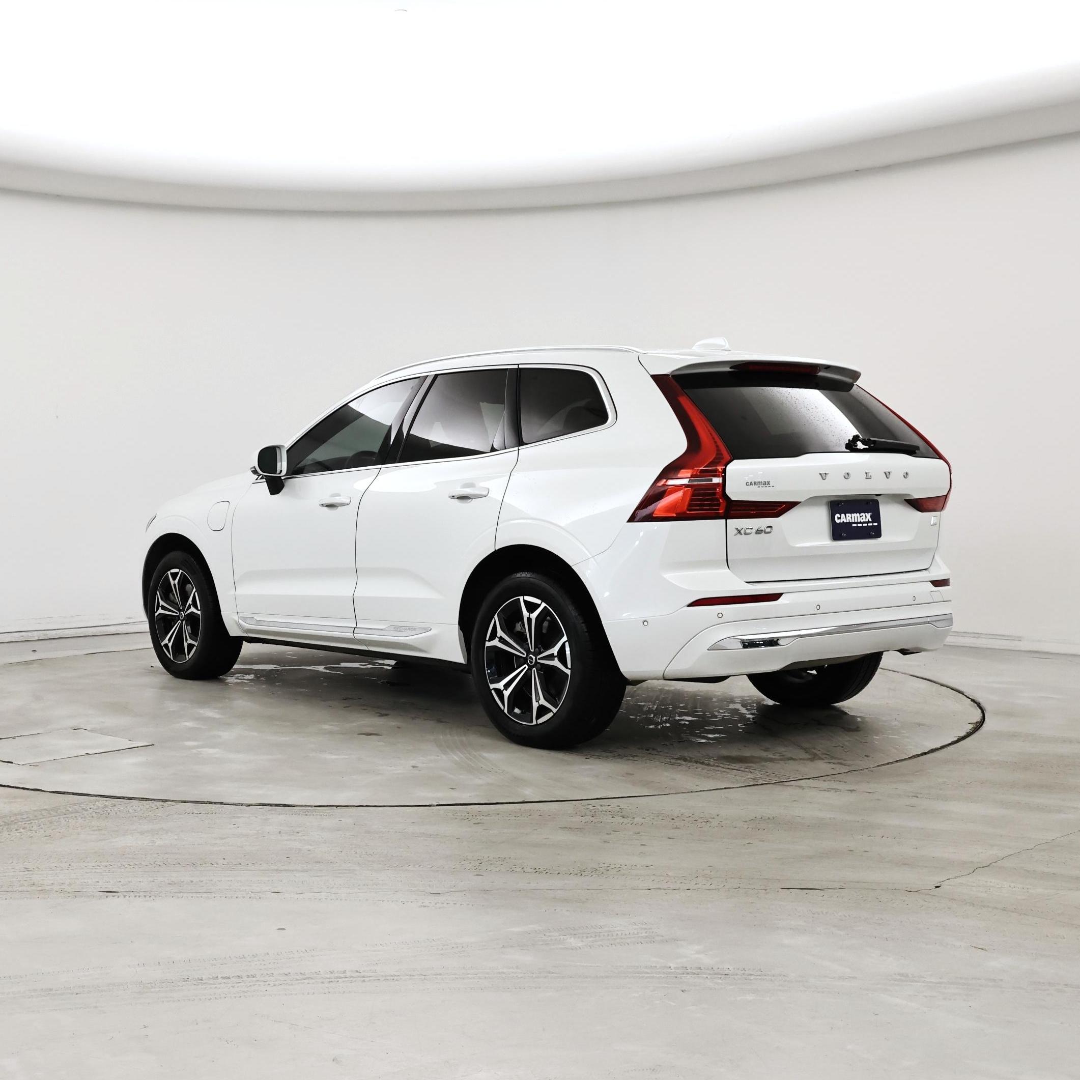 Thumbnail: 2022 Volvo XC60 - 2