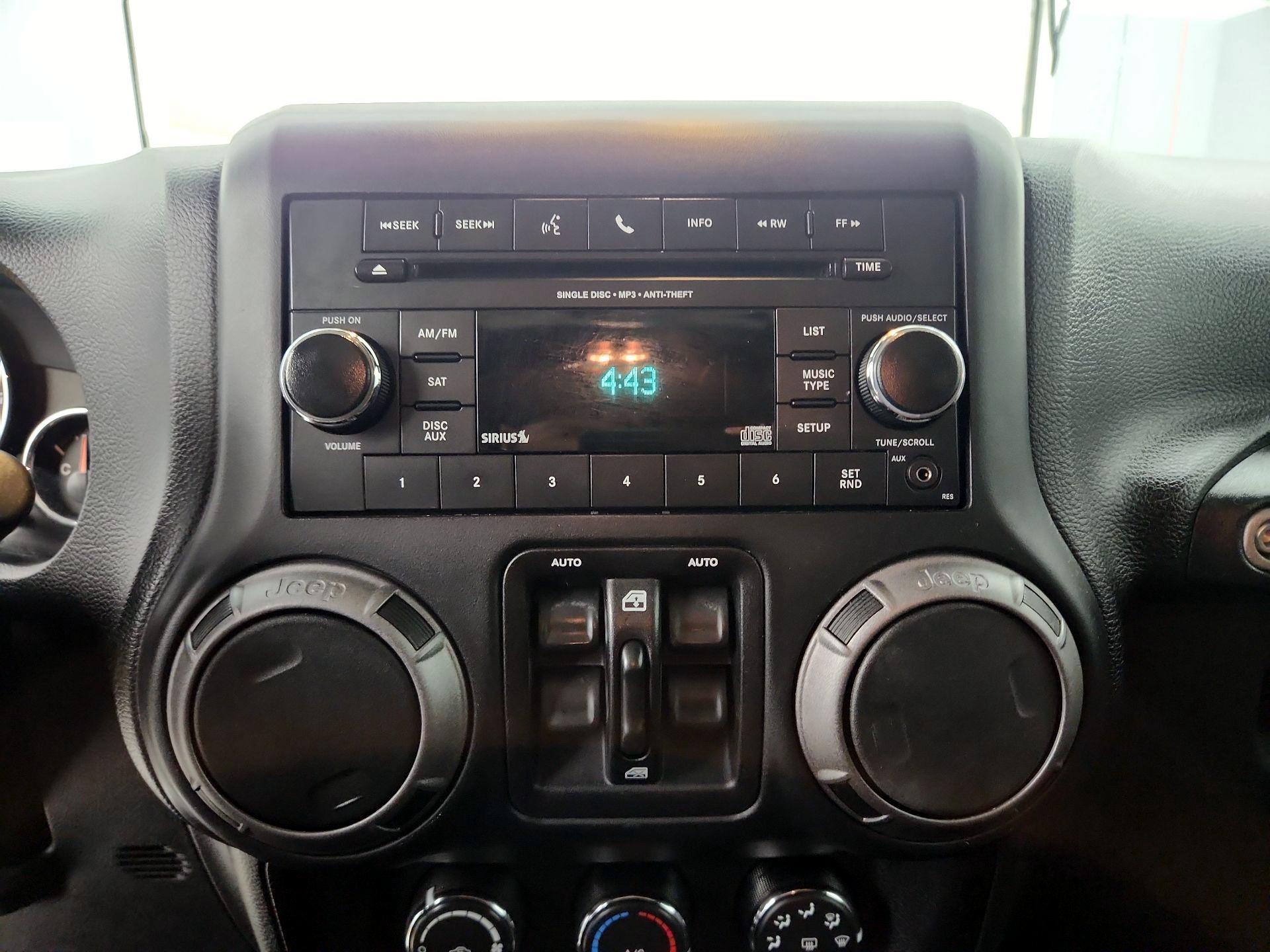 Thumbnail: 2018 Jeep Wrangler - 13