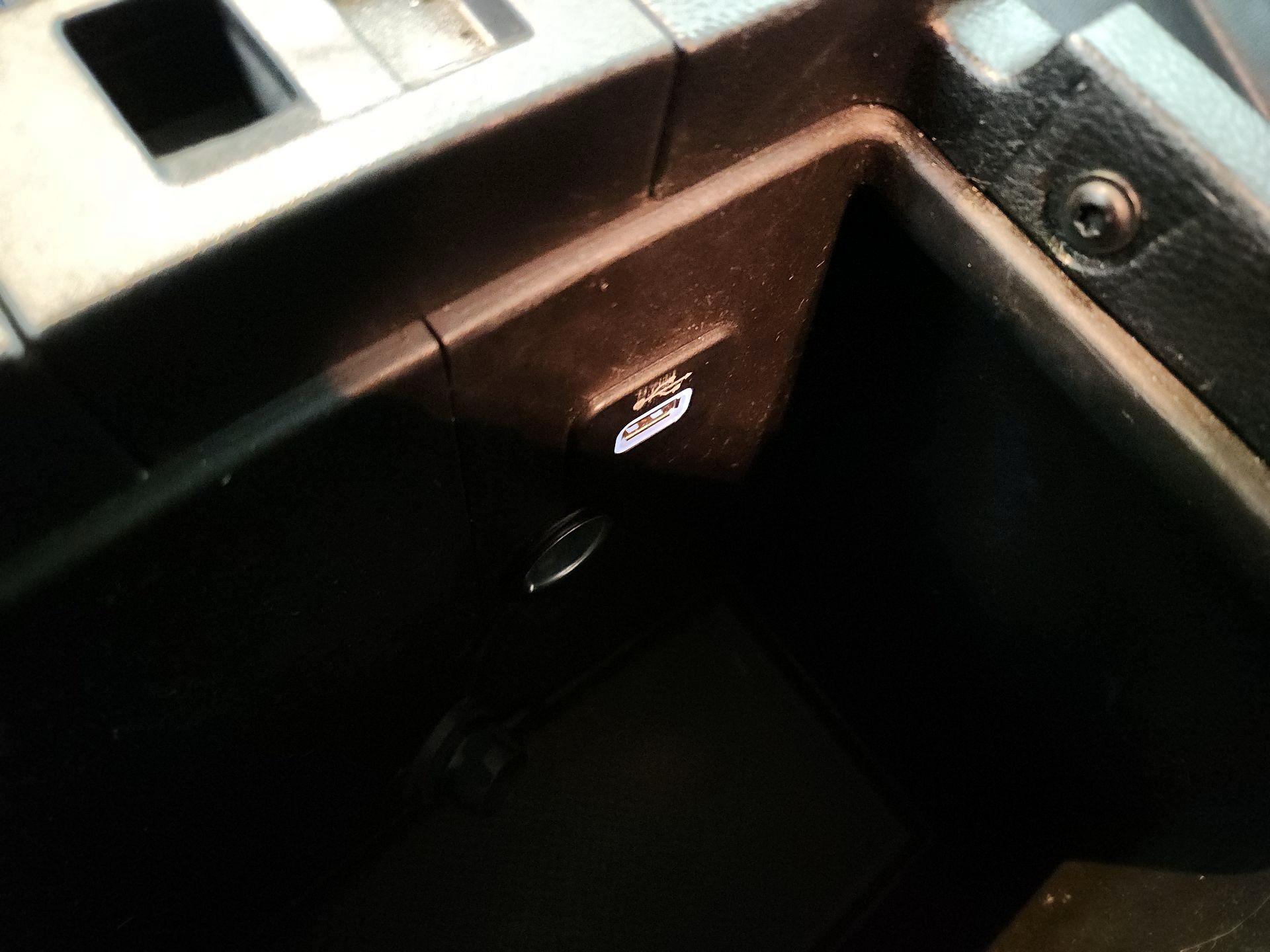 Thumbnail: 2018 Jeep Wrangler - 16