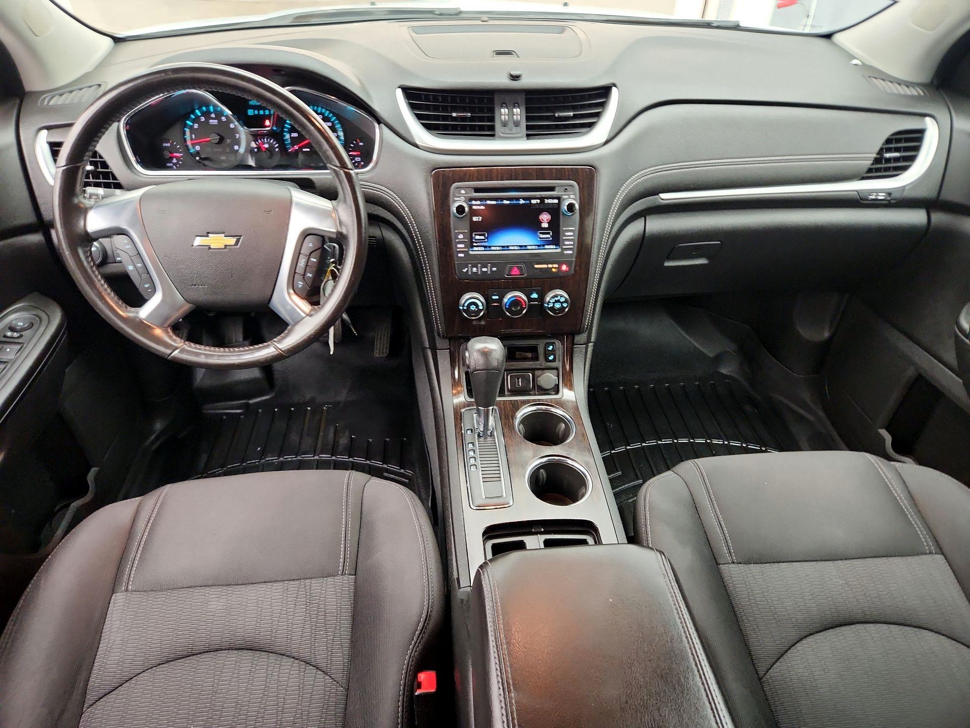 Thumbnail: 2017 Chevrolet Traverse - 9