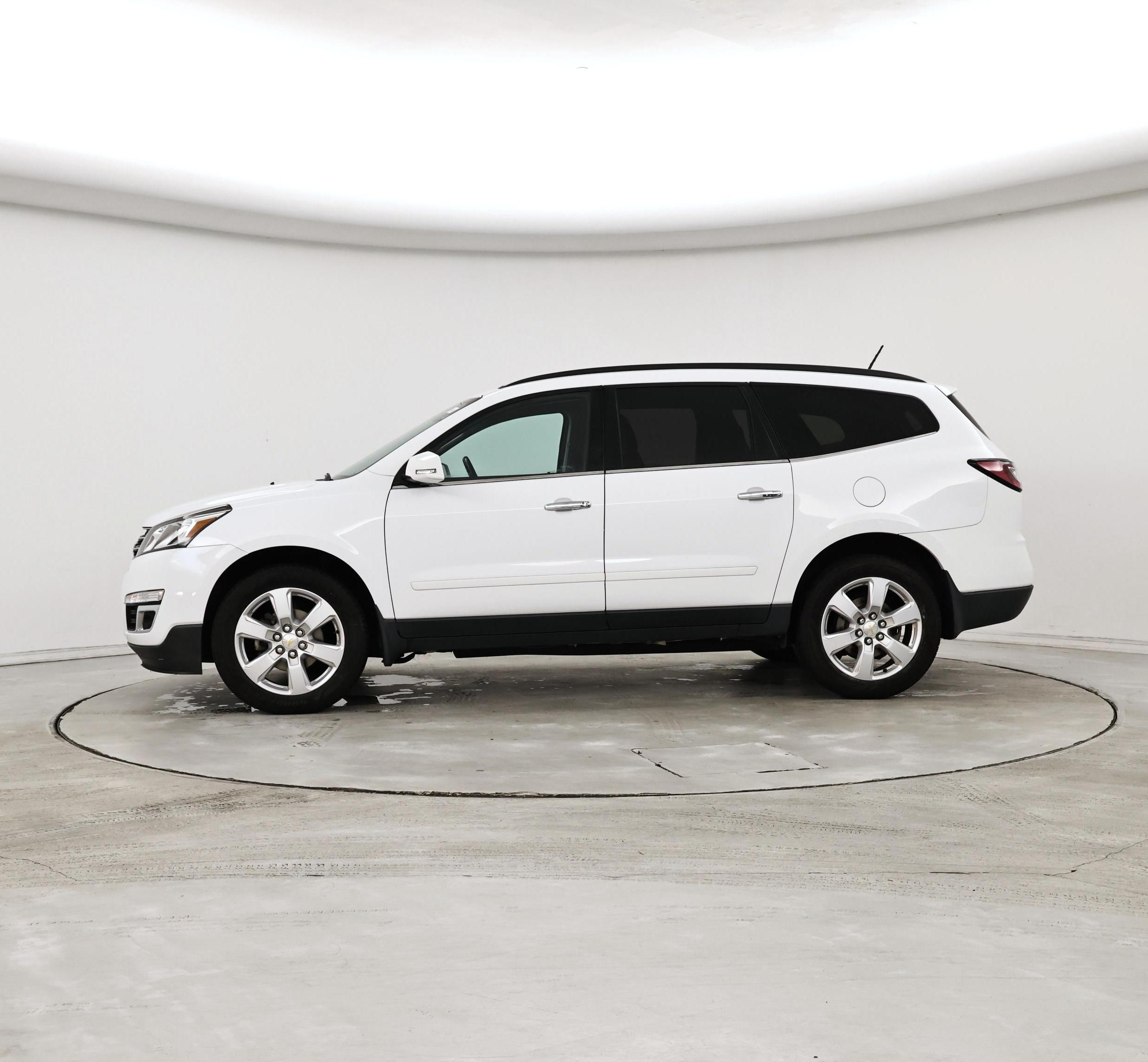 Thumbnail: 2017 Chevrolet Traverse - 3