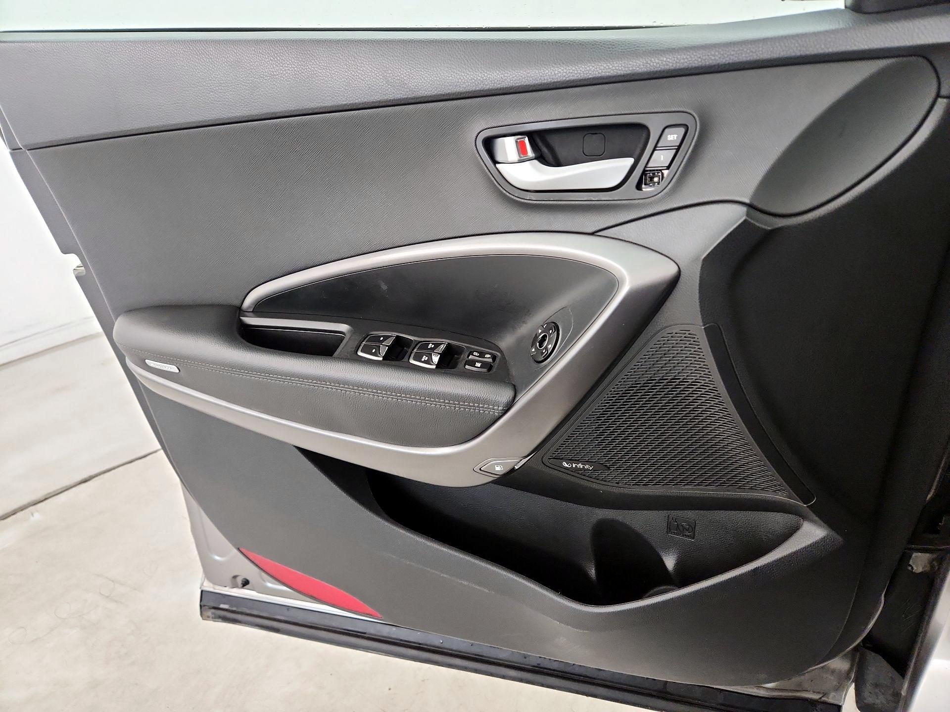 Thumbnail: 2017 Hyundai Santa Fe - 12