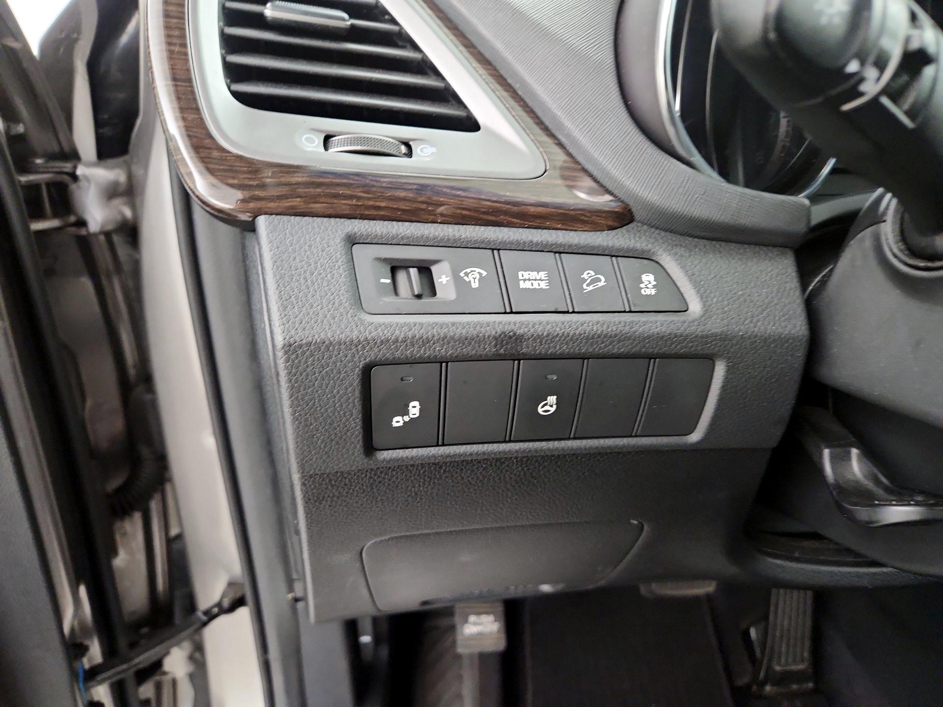 Thumbnail: 2017 Hyundai Santa Fe - 13