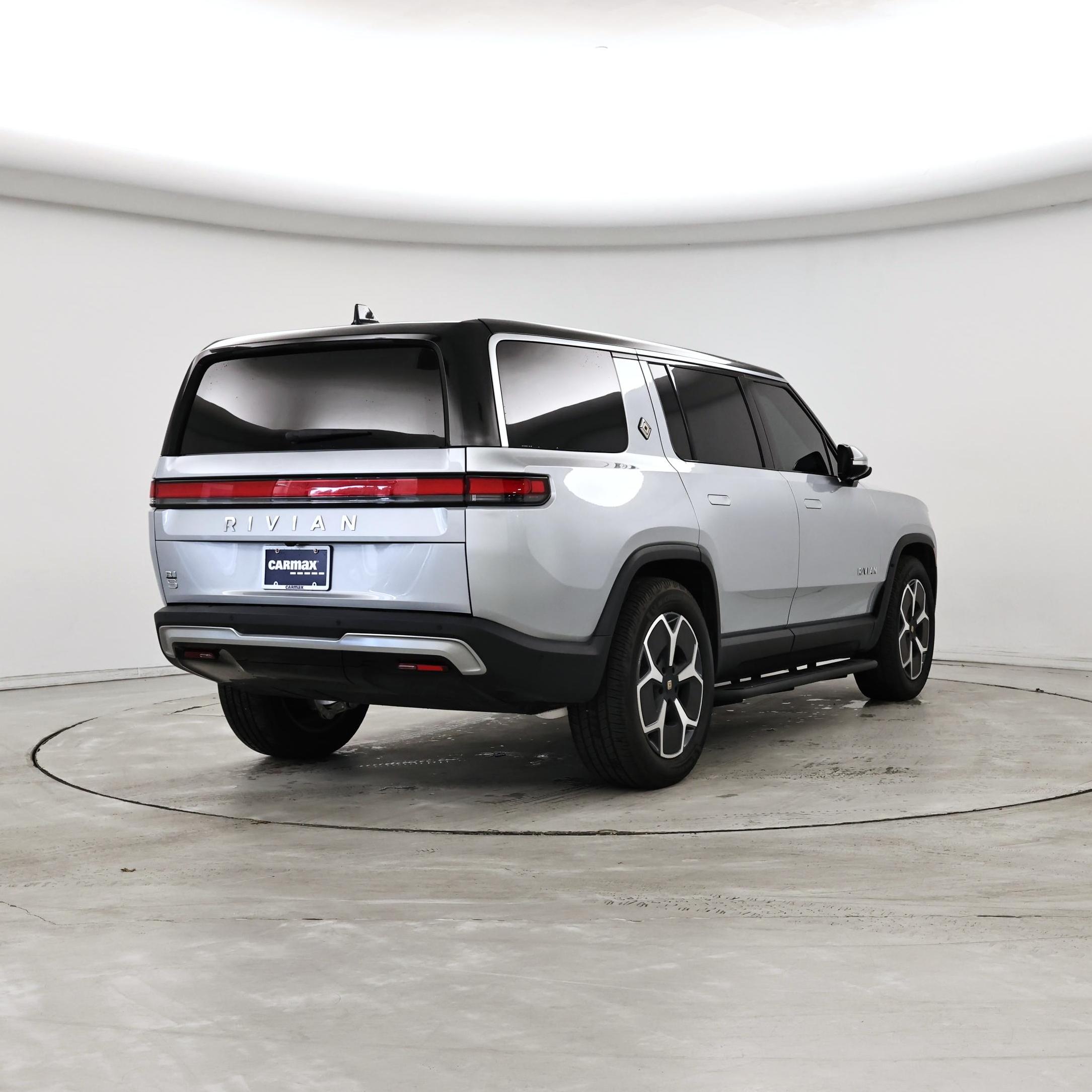 Thumbnail: 2024 Rivian R1S - 8