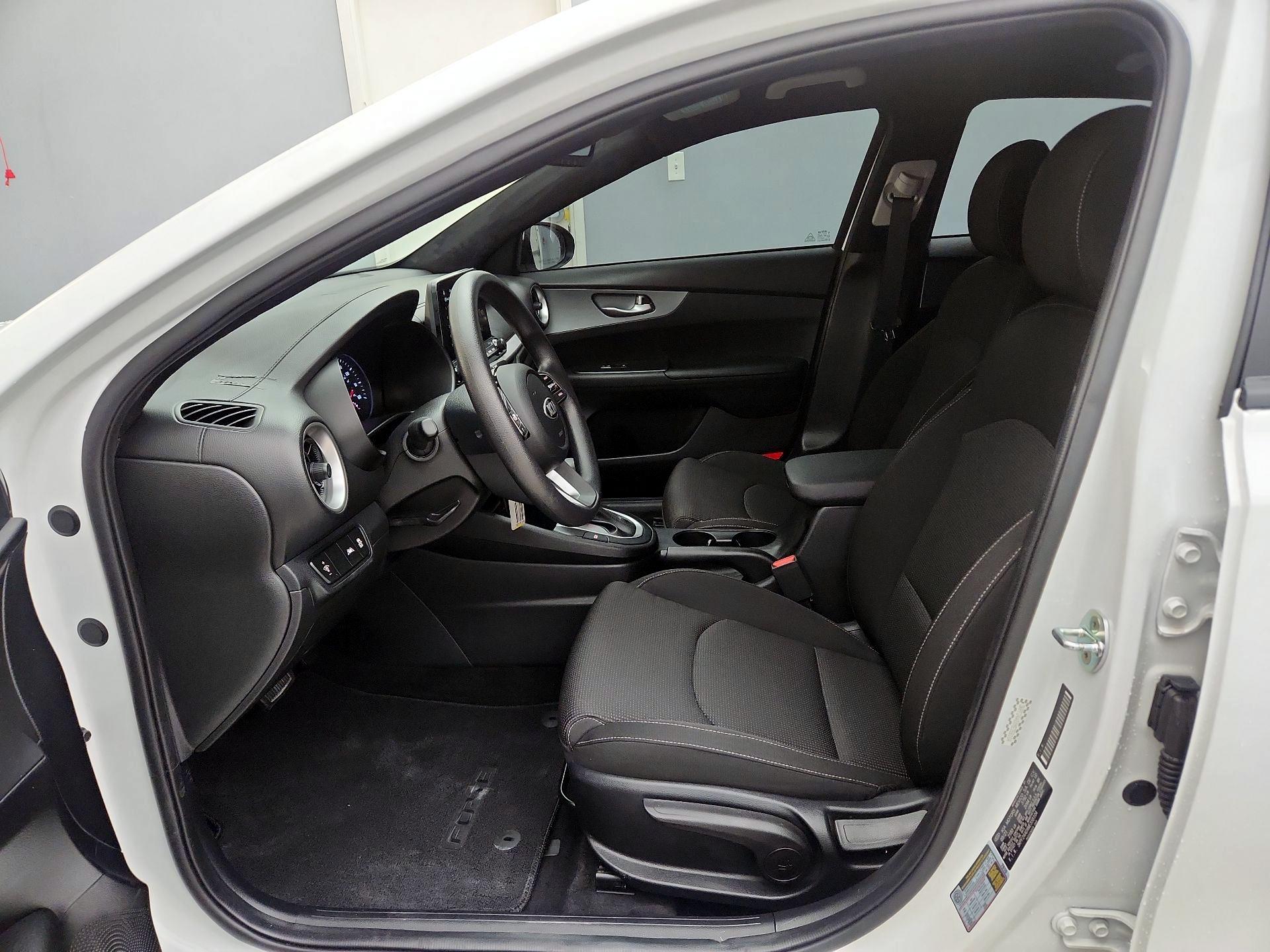 Thumbnail: 2021 Kia Forte - 11