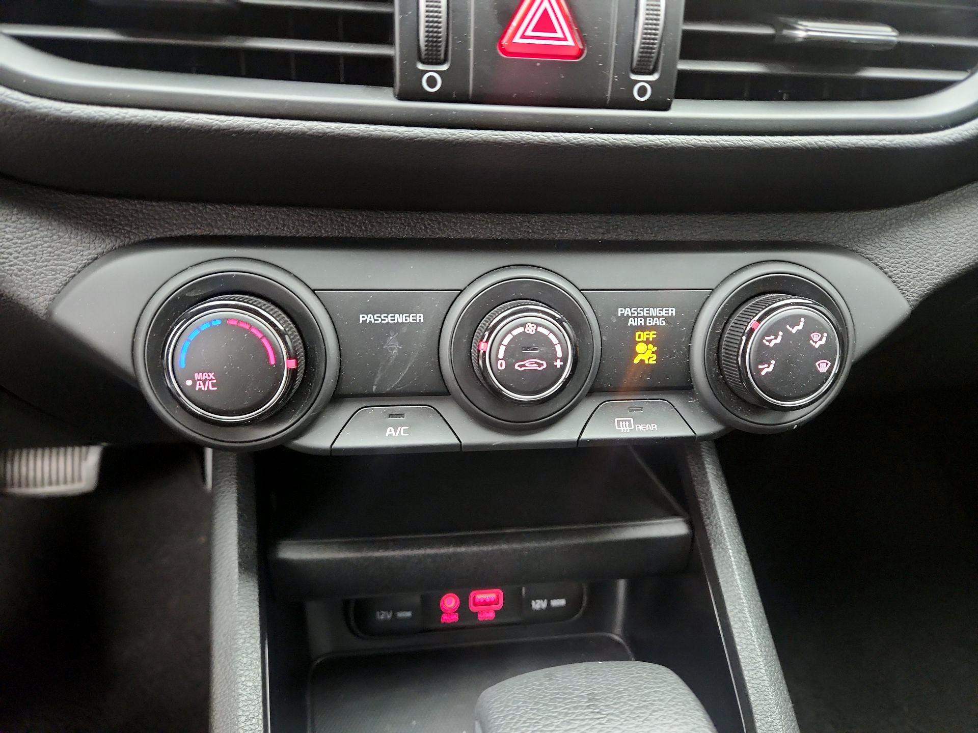 Thumbnail: 2021 Kia Forte - 15