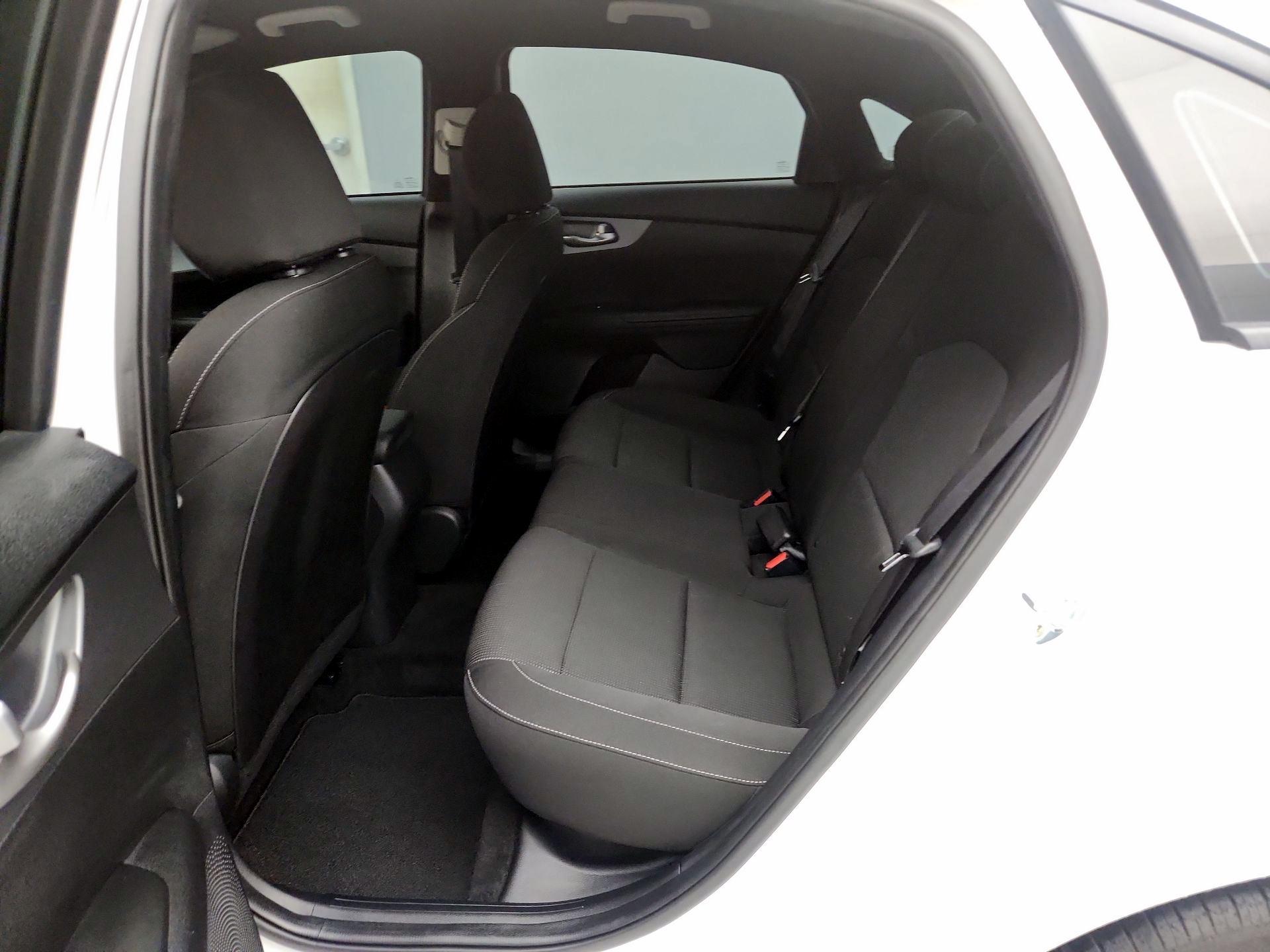 Thumbnail: 2021 Kia Forte - 18