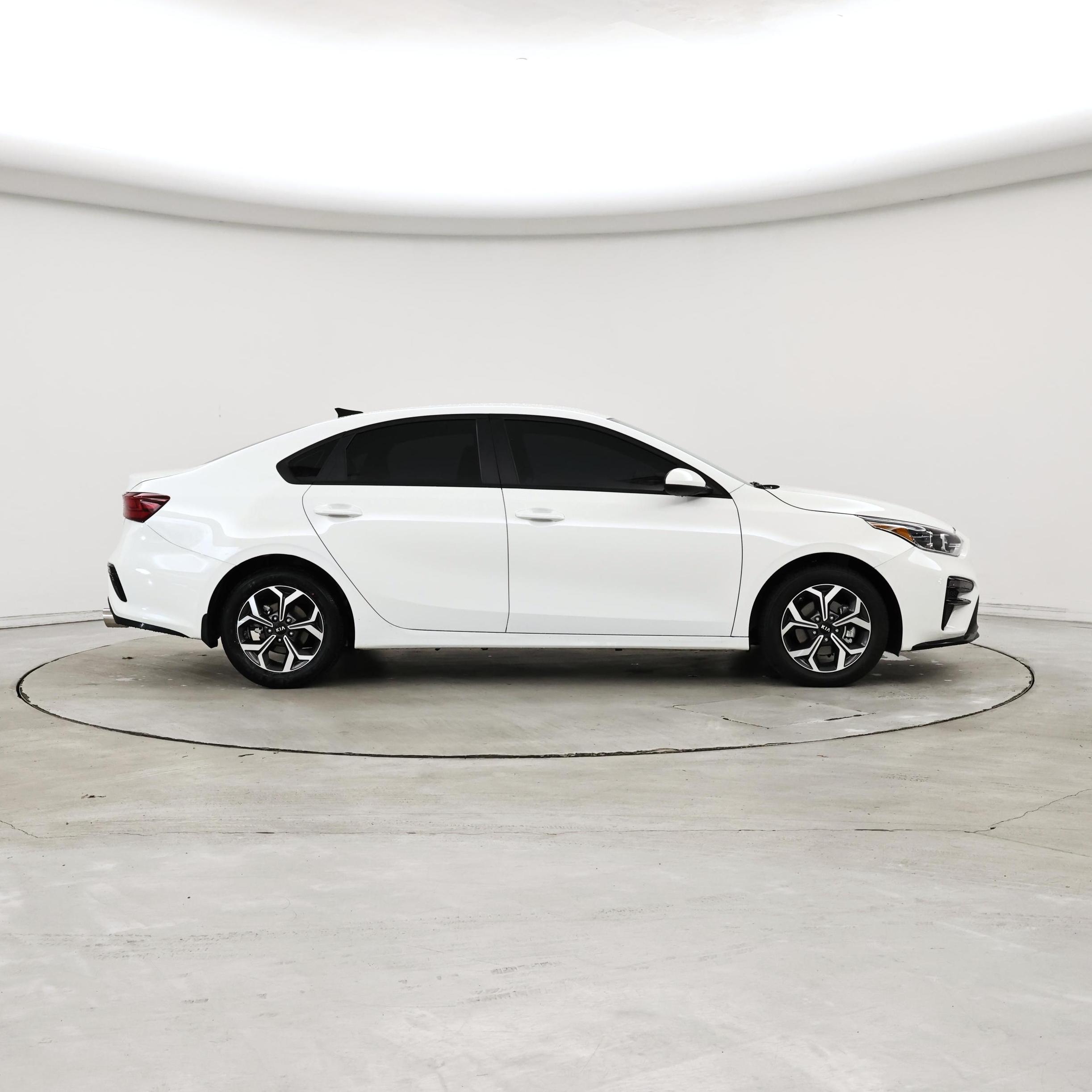 Thumbnail: 2021 Kia Forte - 7