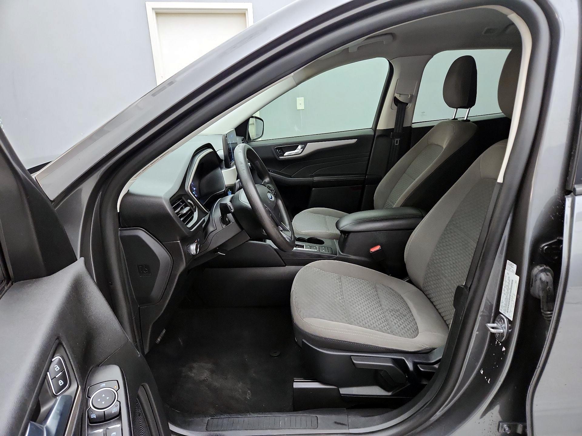 Thumbnail: 2021 Ford Escape - 11