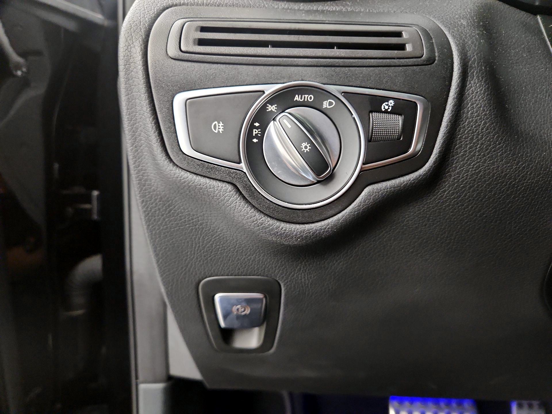 Thumbnail: 2023 Mercedes-Benz GLC - 13