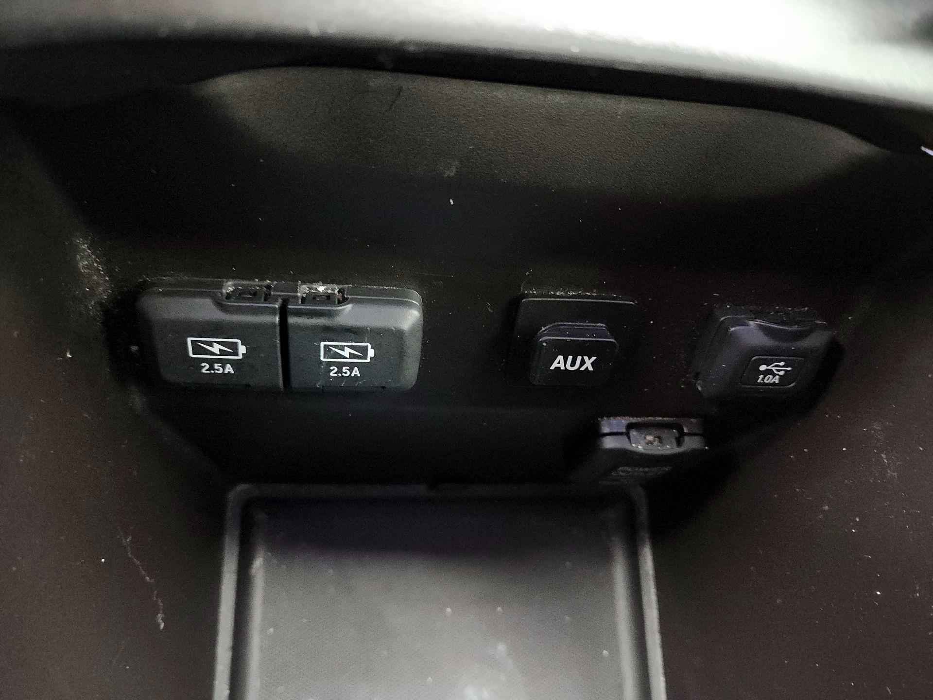 Thumbnail: 2017 Acura MDX - 19