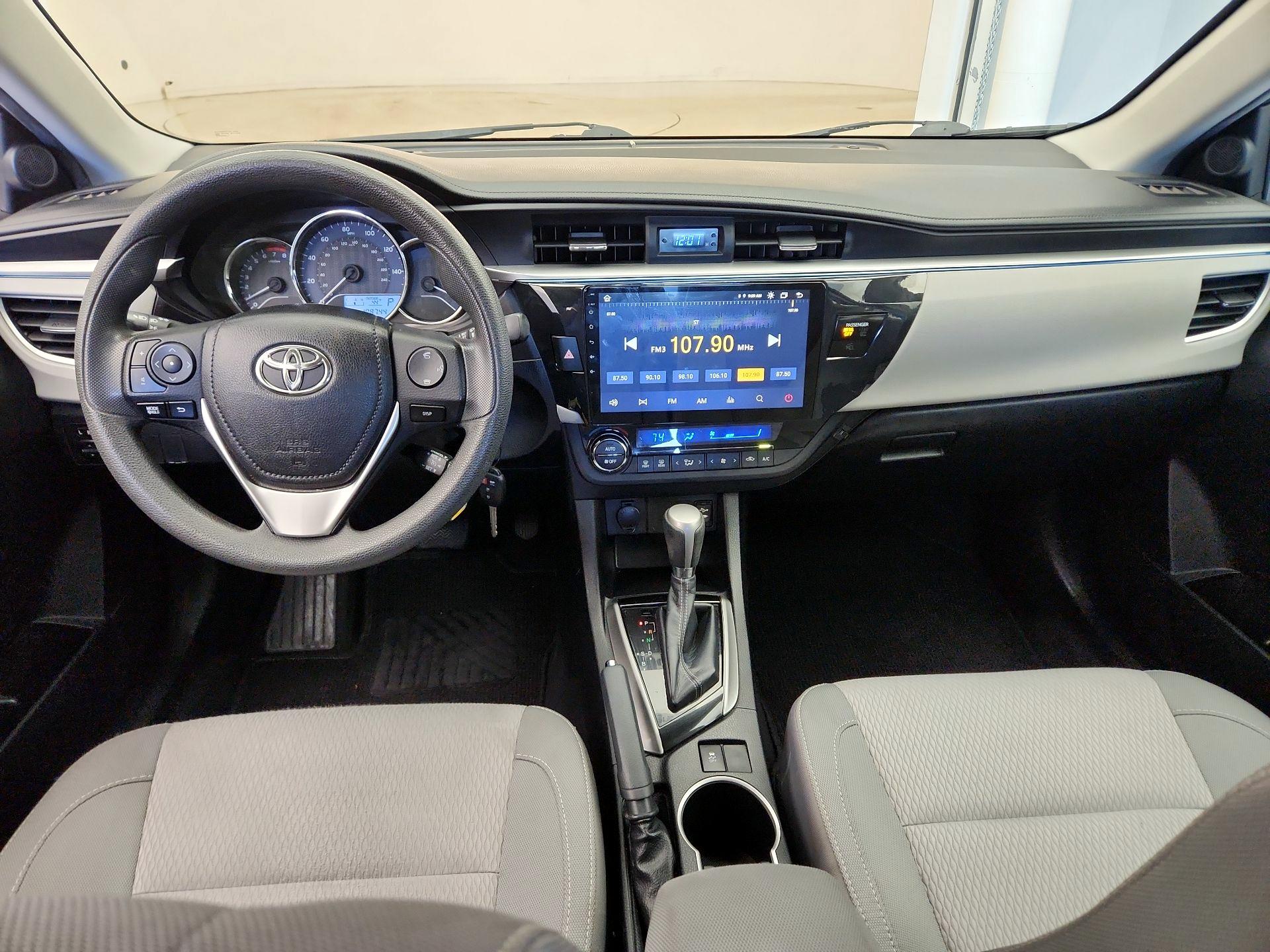 Thumbnail: 2015 Toyota Corolla - 9