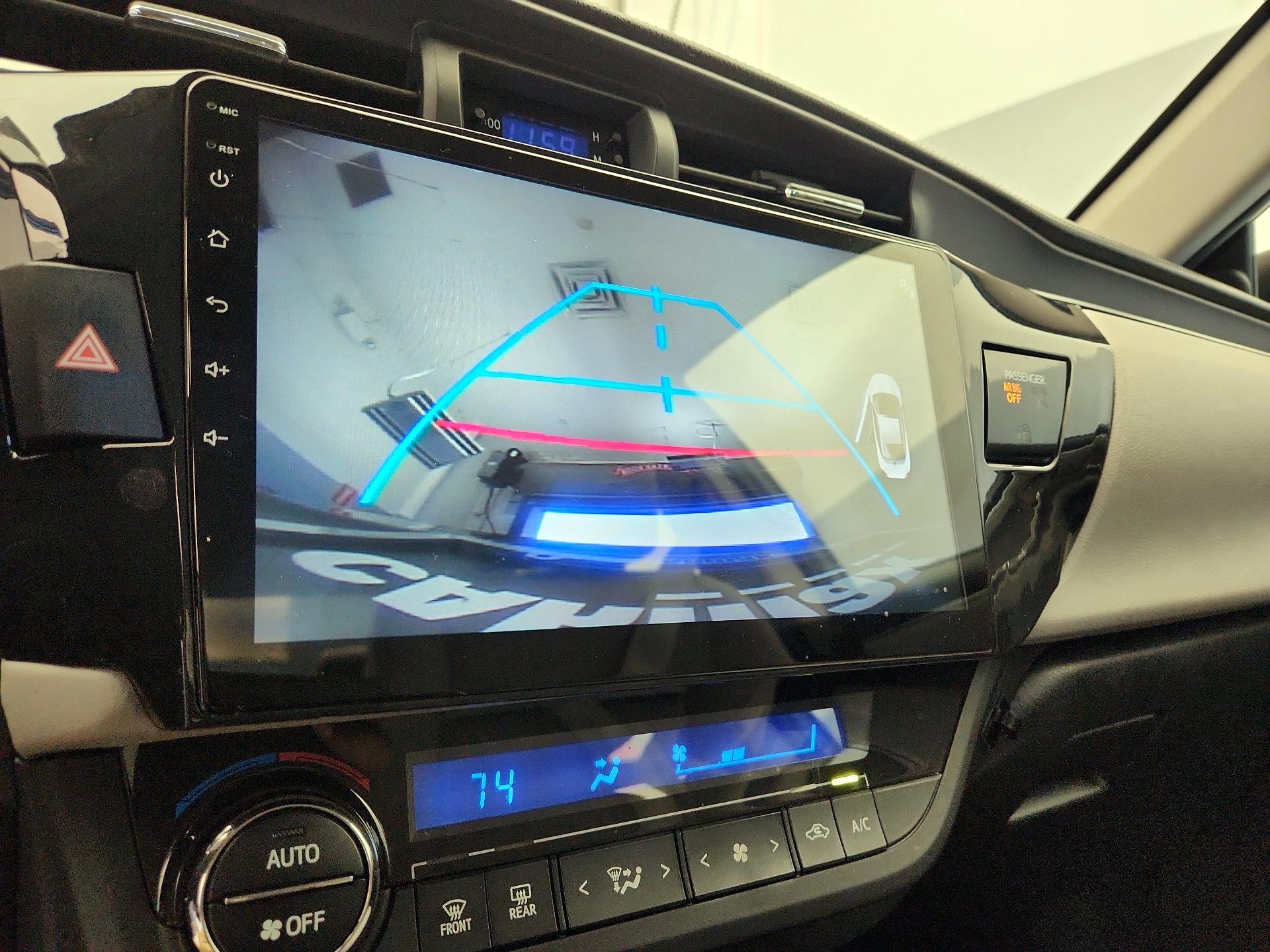 Thumbnail: 2015 Toyota Corolla - 15