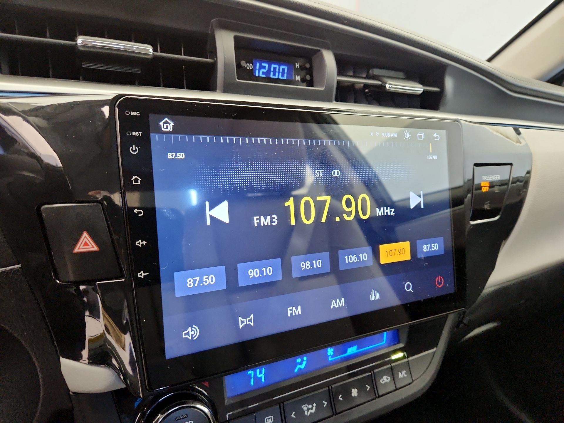 Thumbnail: 2015 Toyota Corolla - 16