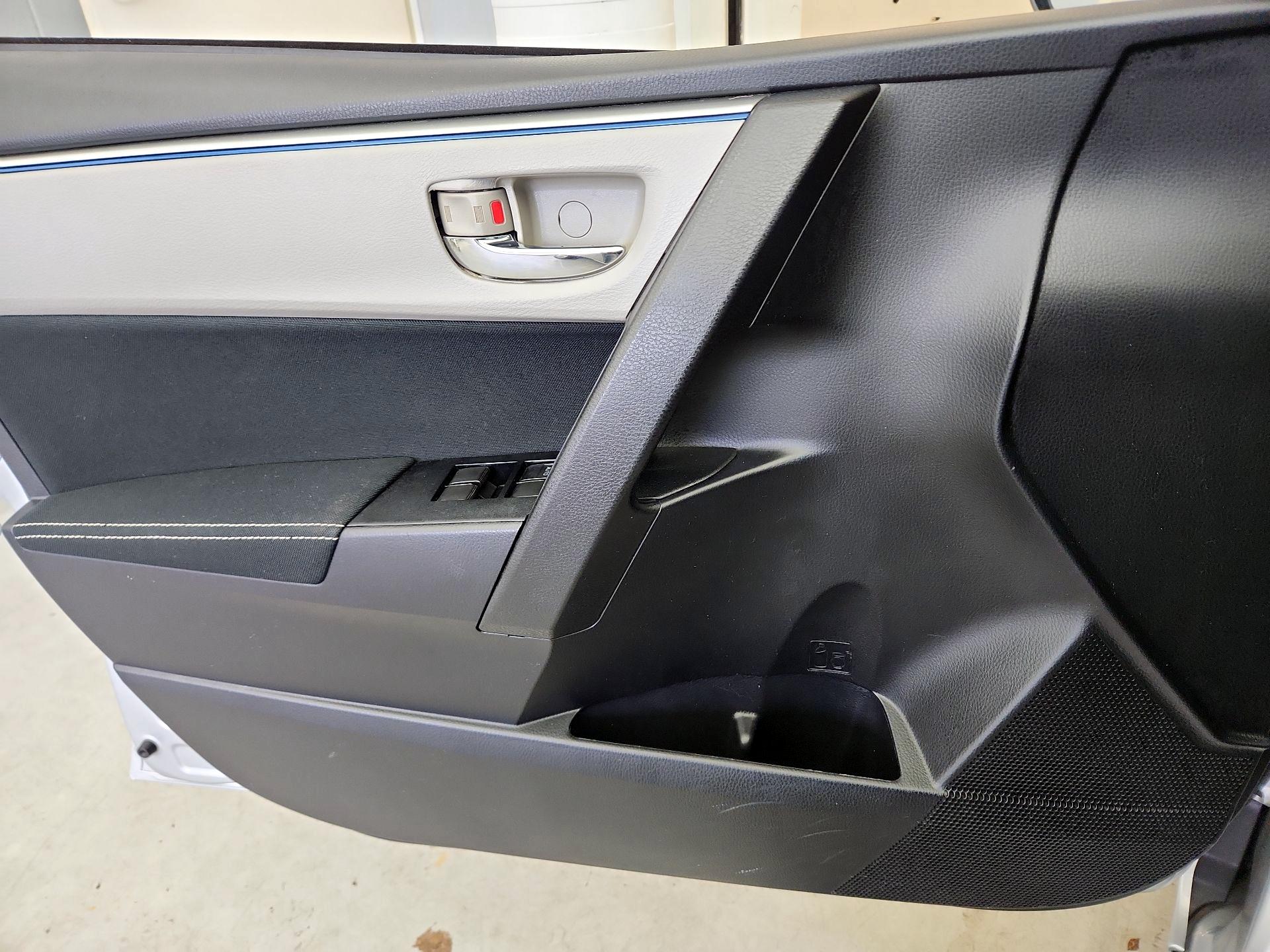 Thumbnail: 2016 Toyota Corolla - 12