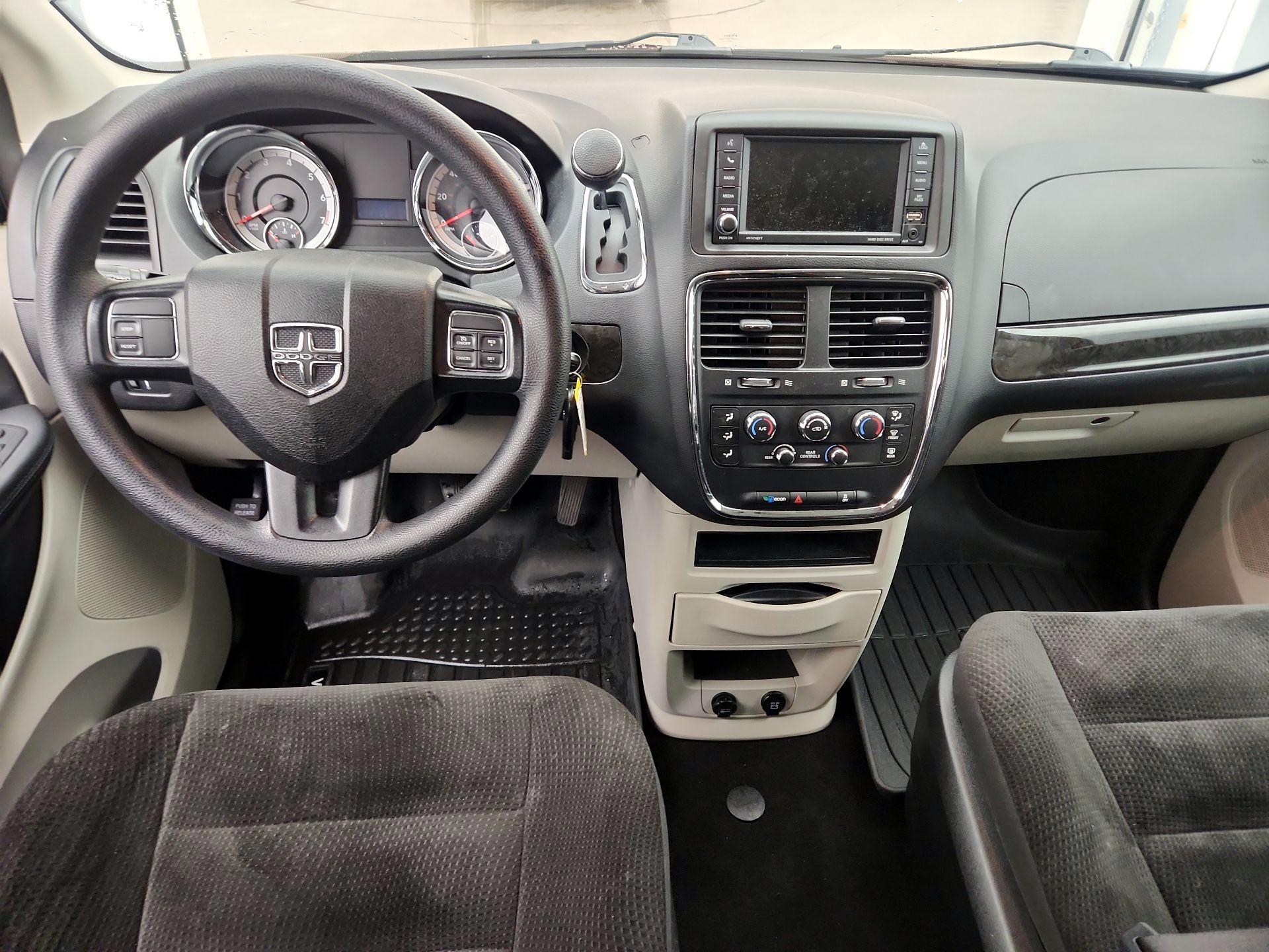 Thumbnail: 2018 Dodge Grand Caravan - 9