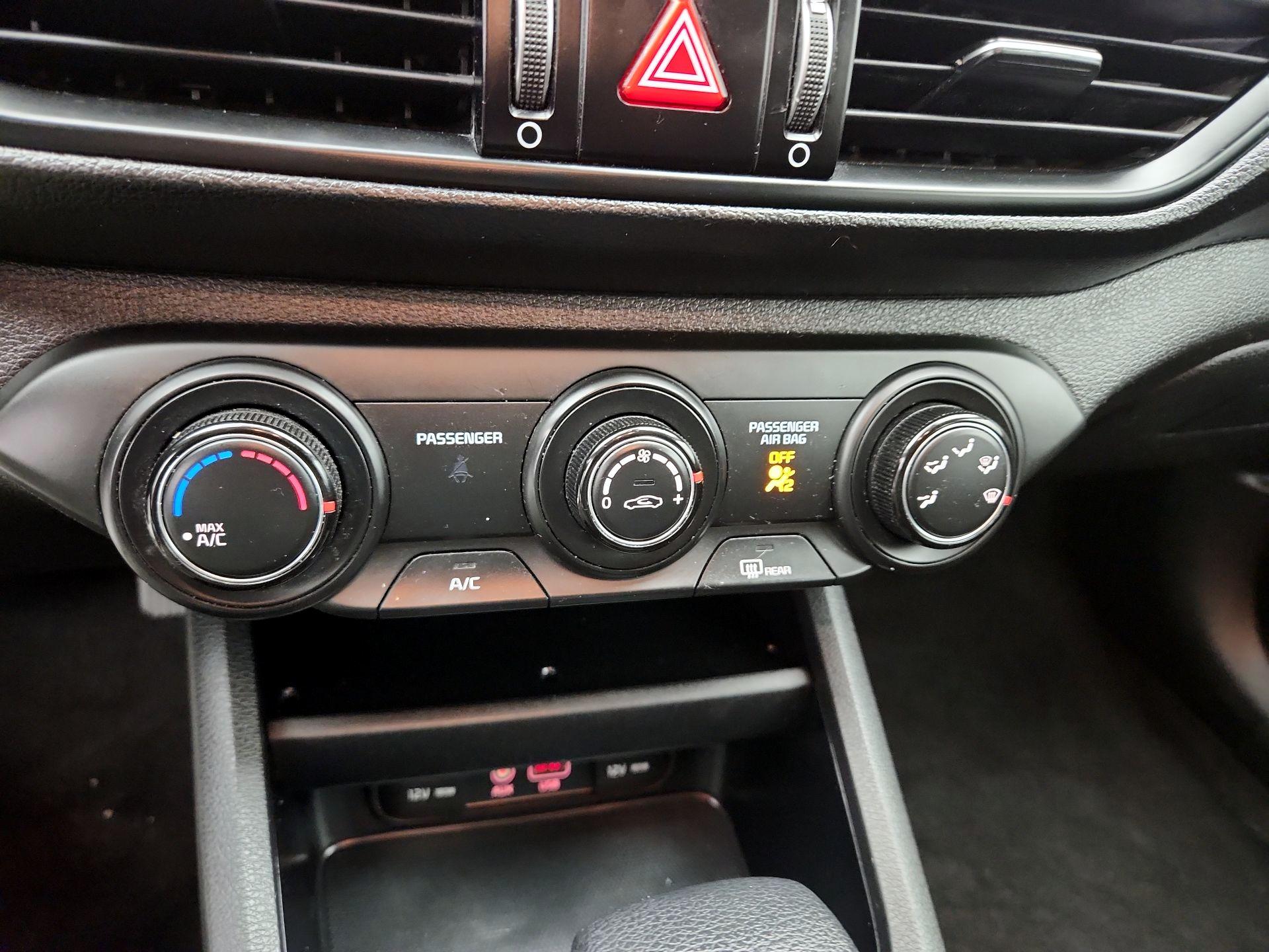 Thumbnail: 2021 Kia Forte - 16