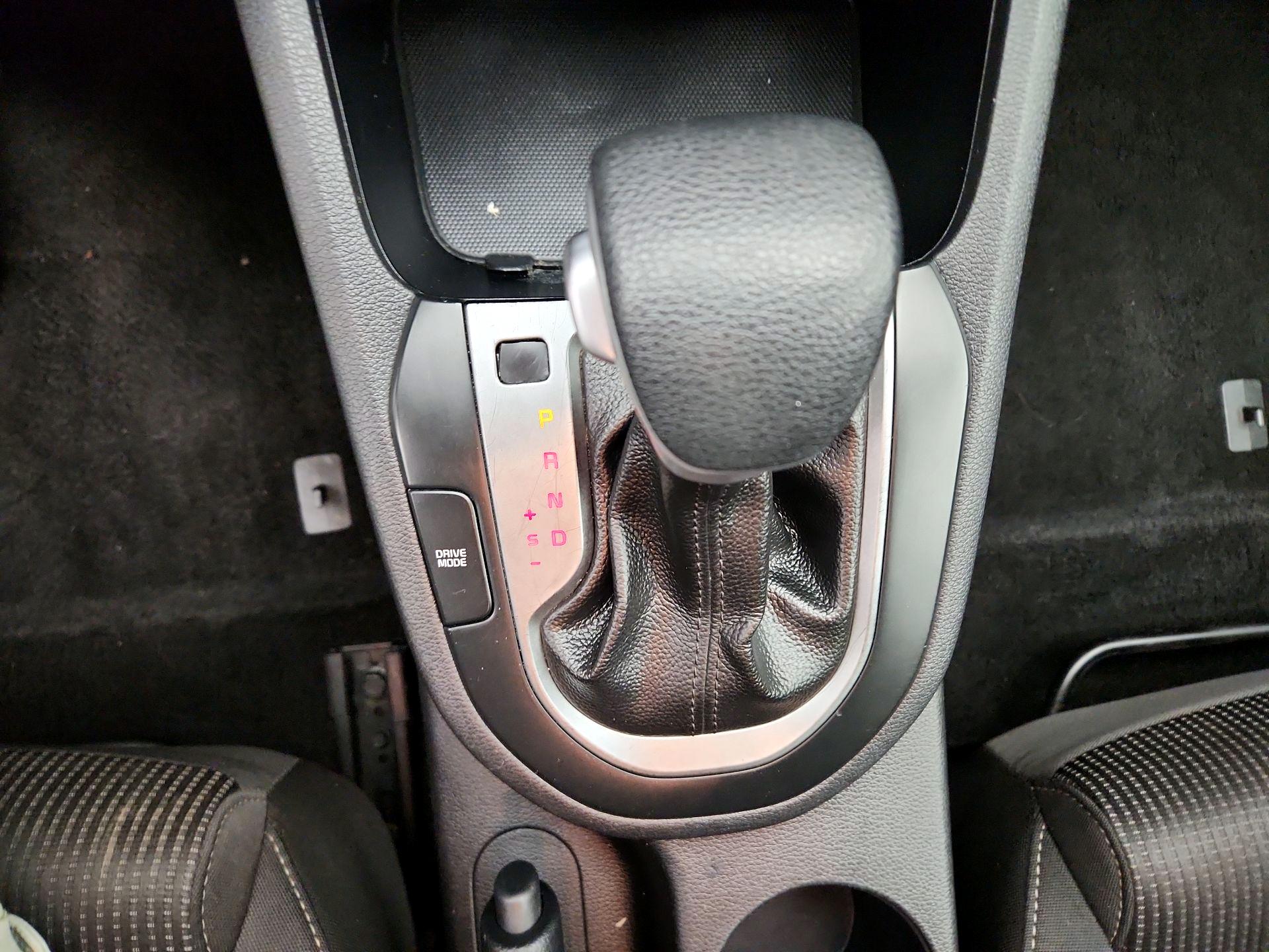 Thumbnail: 2021 Kia Forte - 17