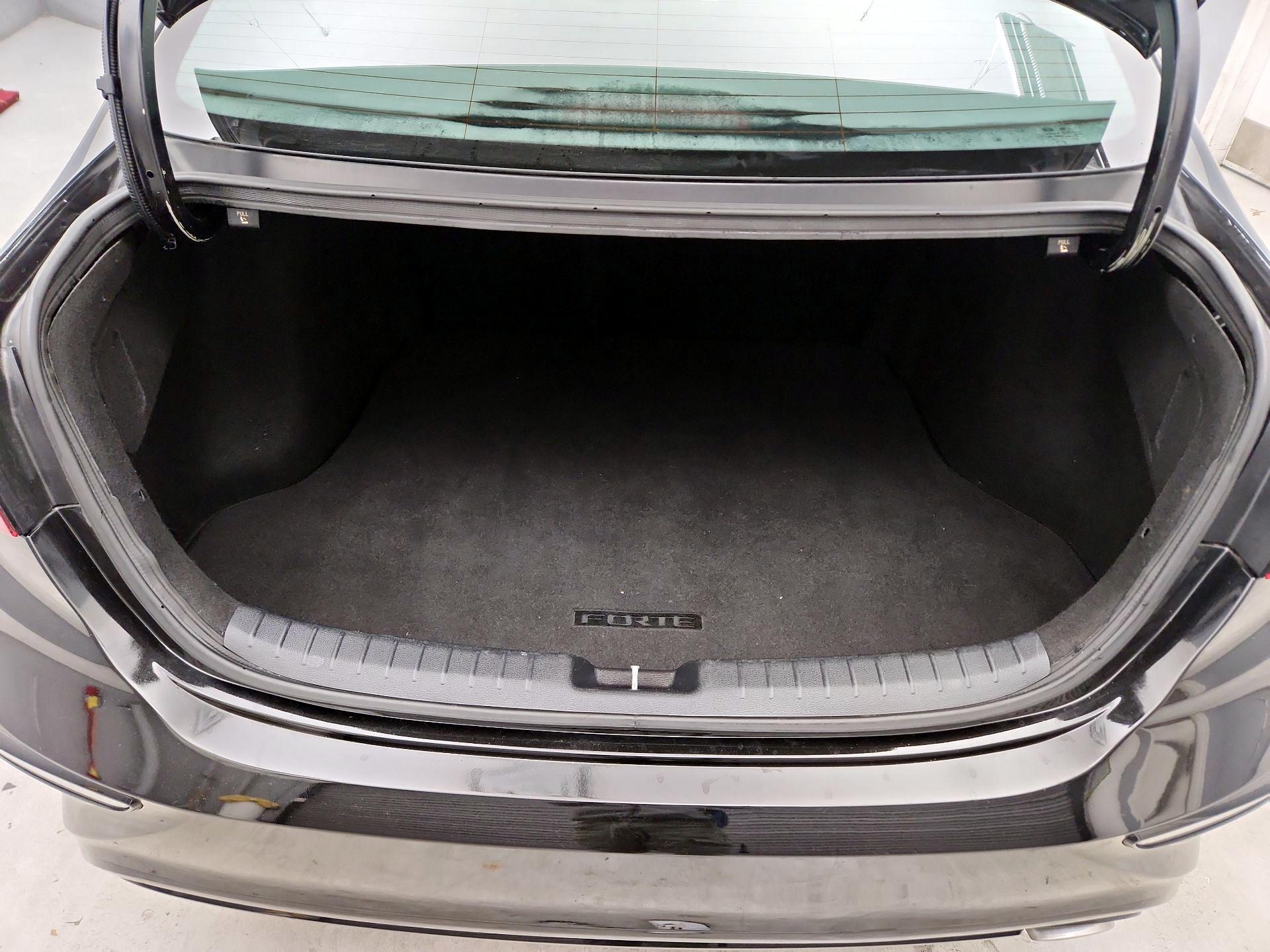 Thumbnail: 2021 Kia Forte - 20