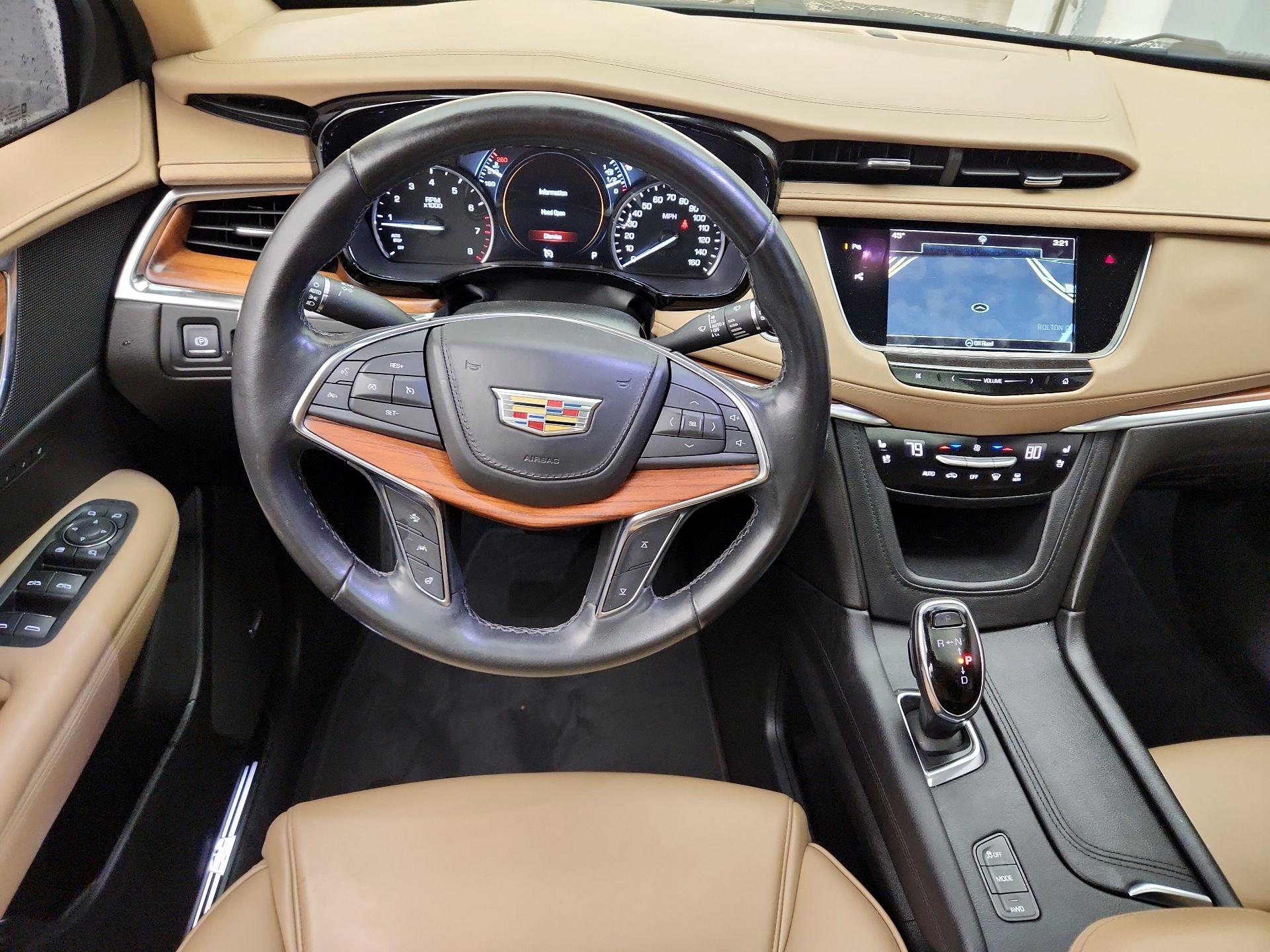 Thumbnail: 2019 Cadillac XT5 - 10