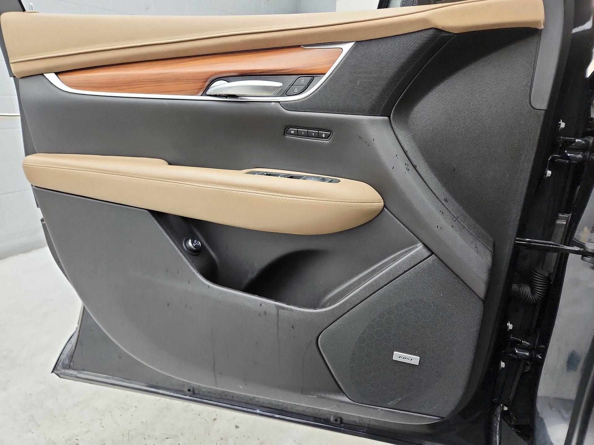 Thumbnail: 2019 Cadillac XT5 - 12