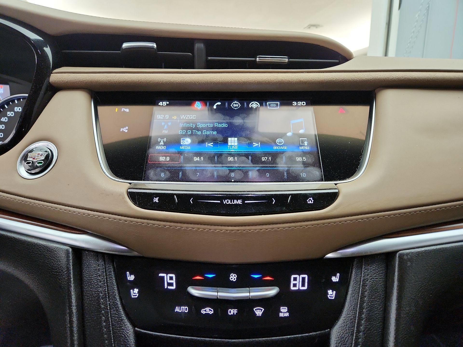 Thumbnail: 2019 Cadillac XT5 - 16