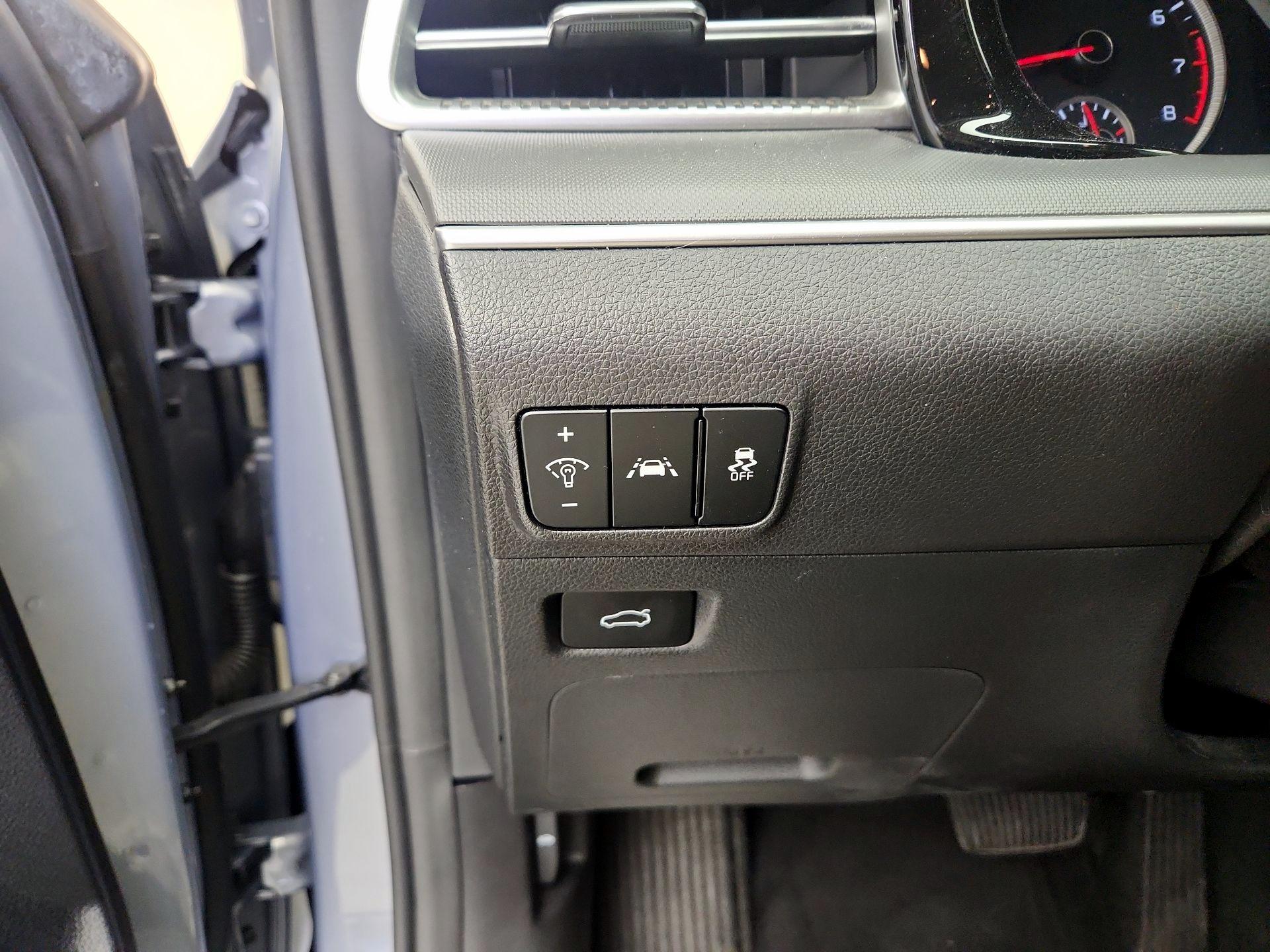 Thumbnail: 2021 Kia K5 - 13