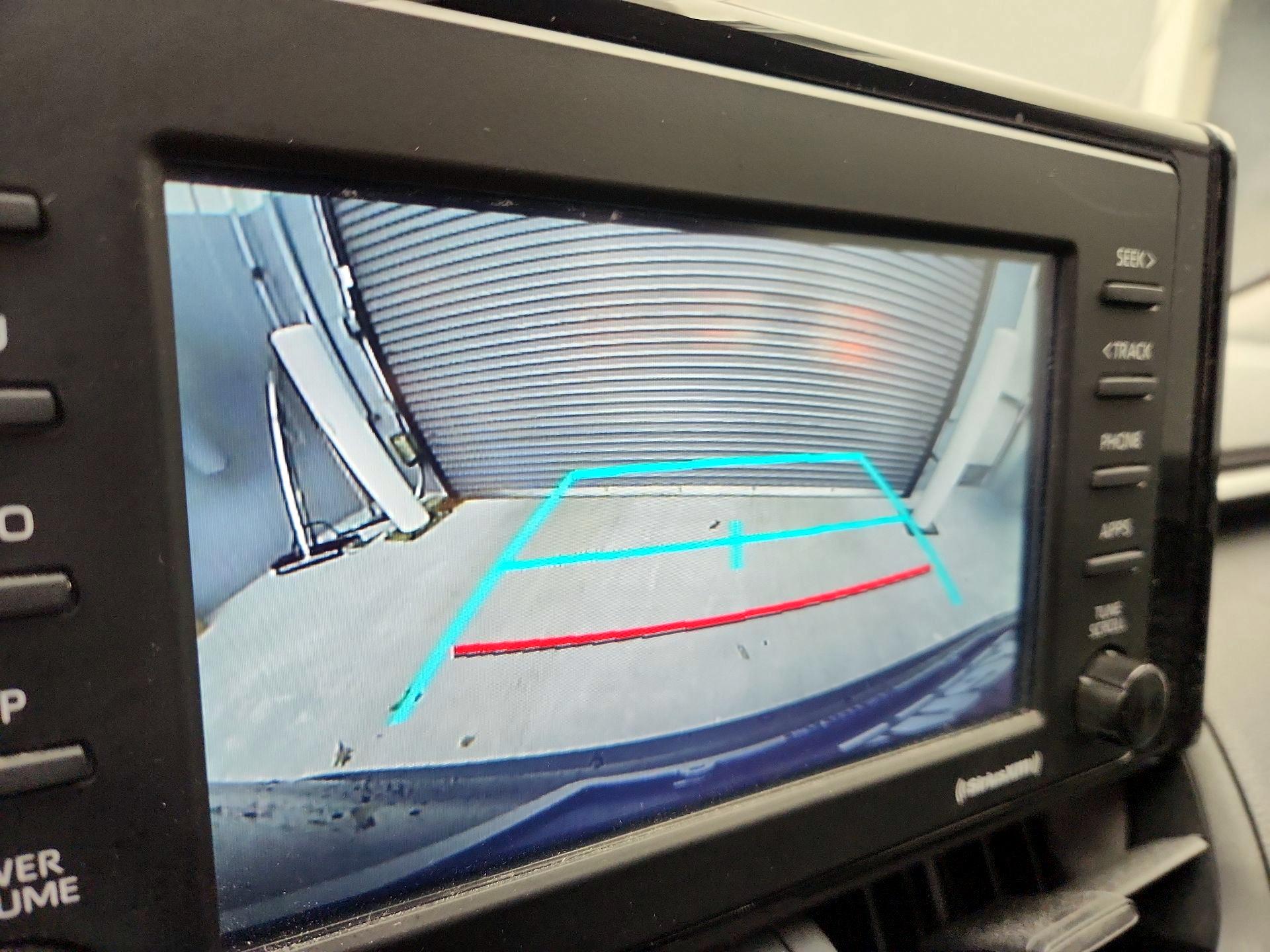 Thumbnail: 2022 Toyota RAV4 - 14