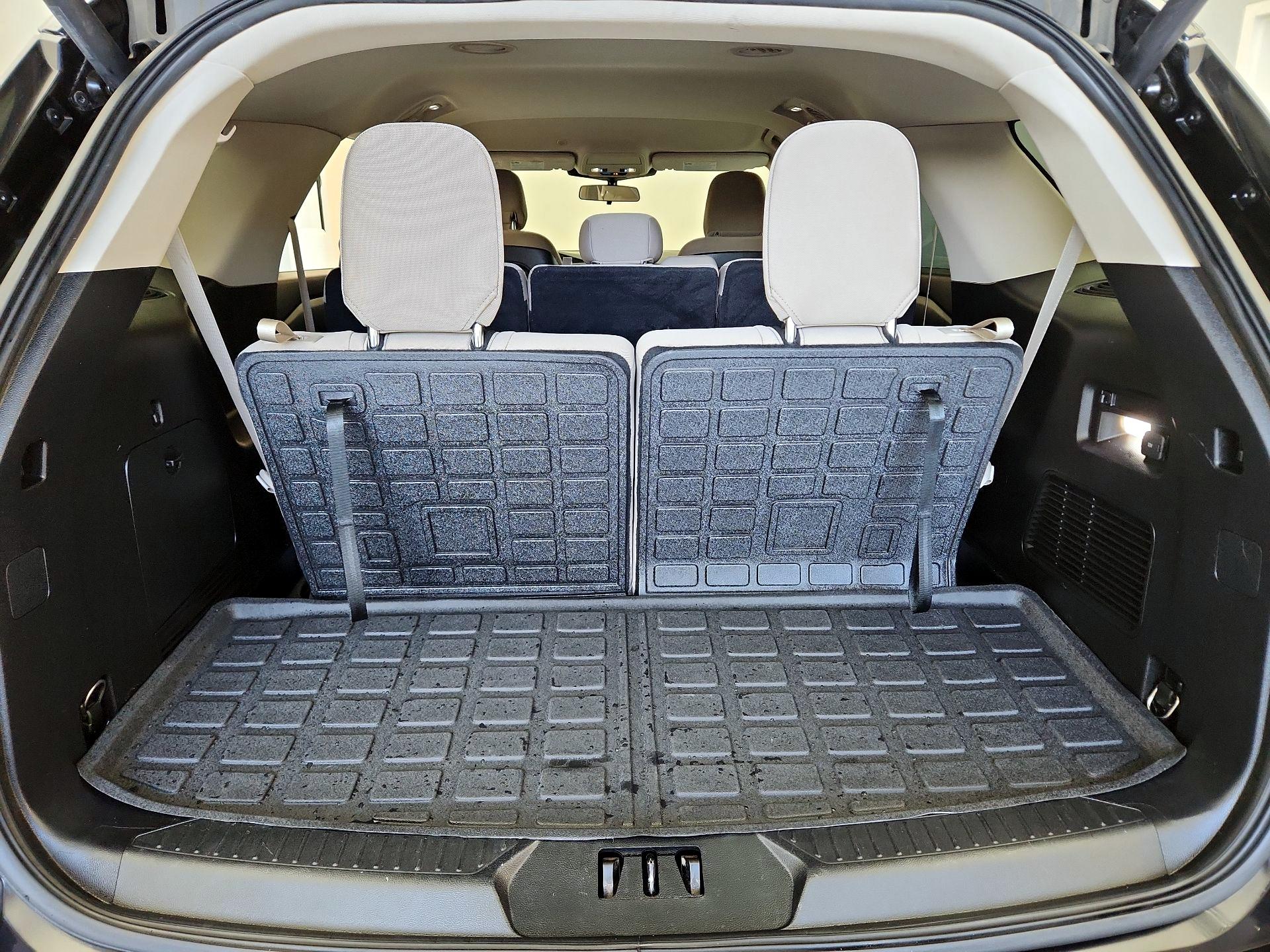 Thumbnail: 2020 Ford Explorer - 20