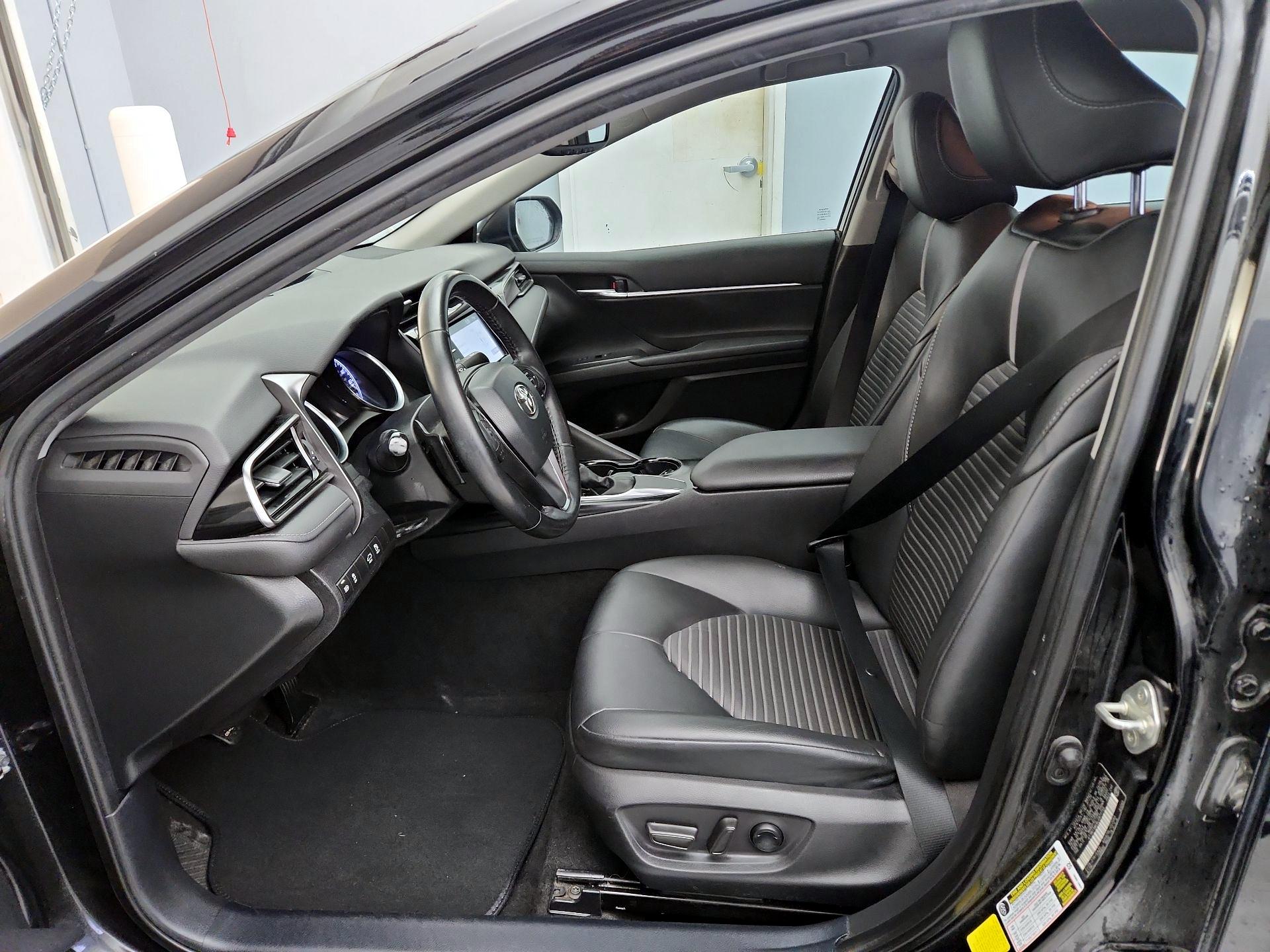 Thumbnail: 2020 Toyota Camry - 11