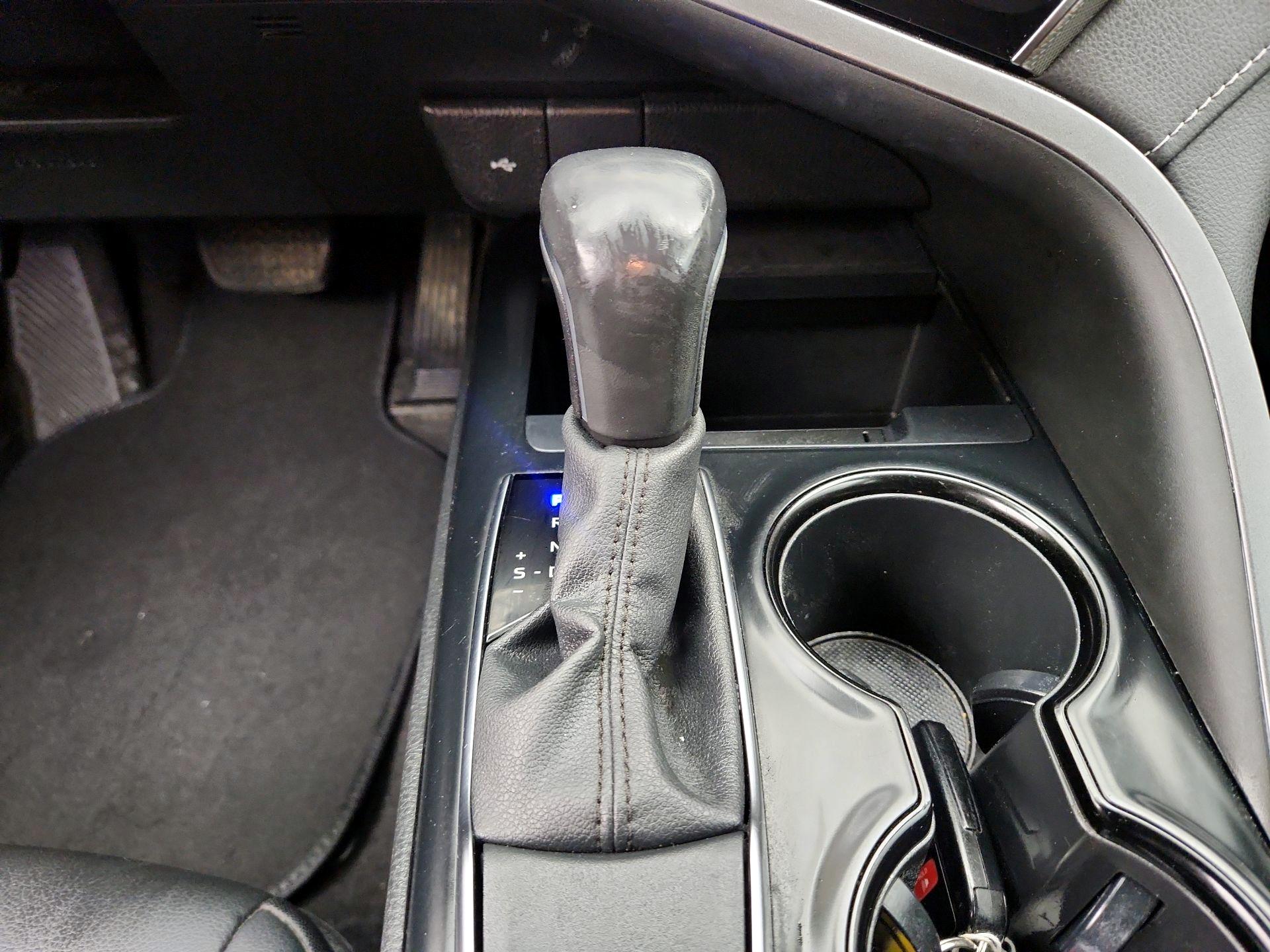 Thumbnail: 2020 Toyota Camry - 17