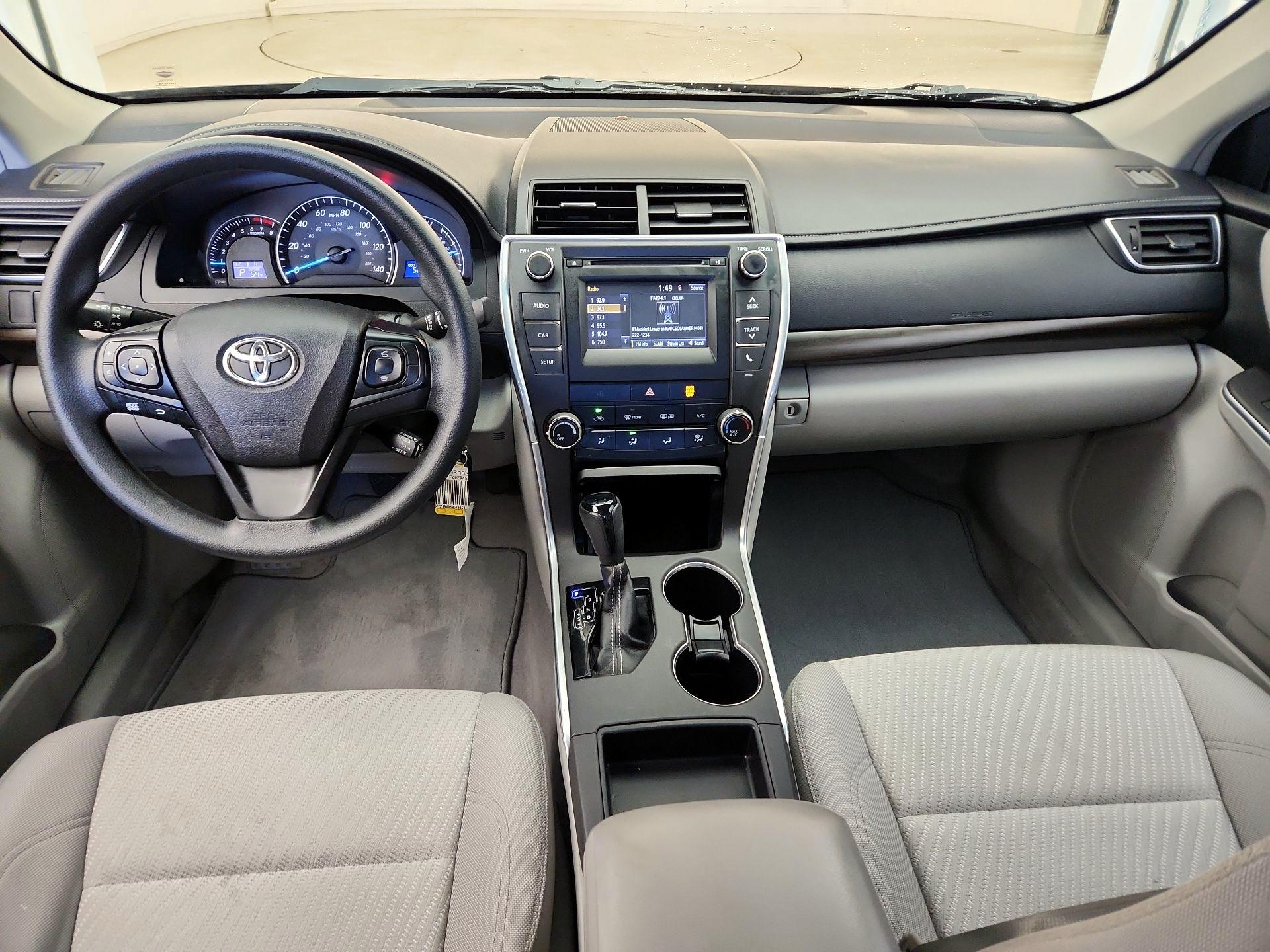Thumbnail: 2015 Toyota Camry - 9