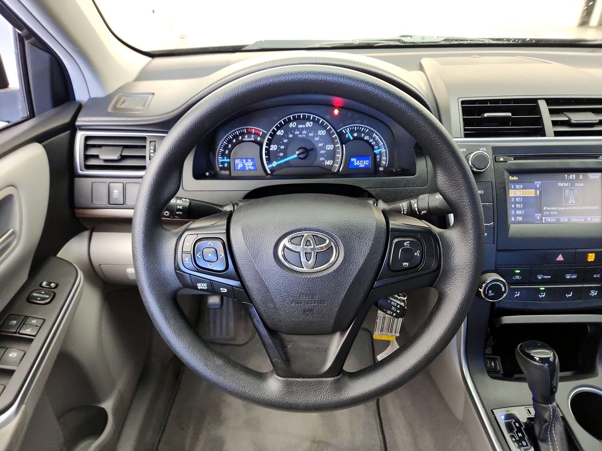 Thumbnail: 2015 Toyota Camry - 10